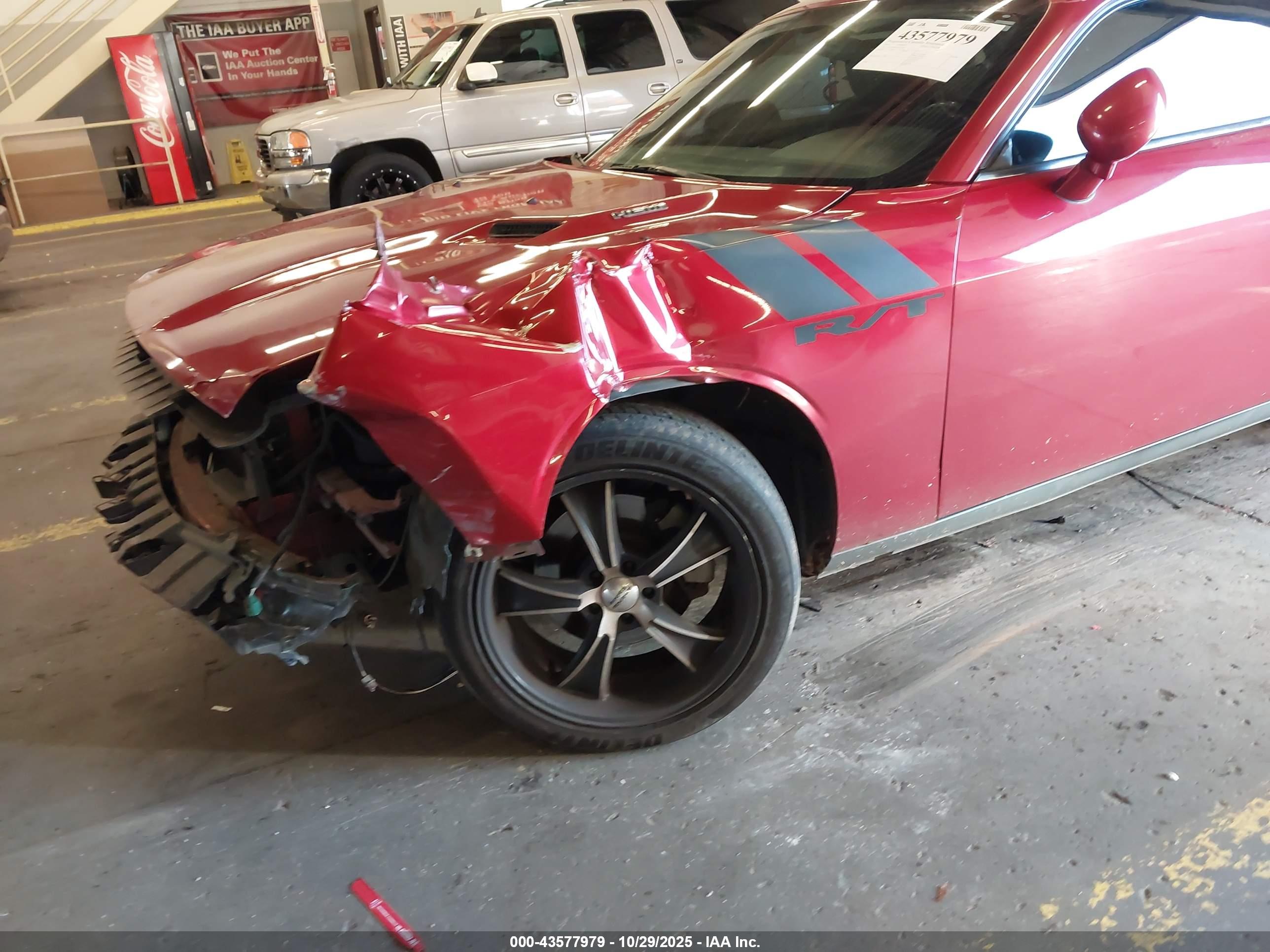 DODGE CHALLENGER image 6