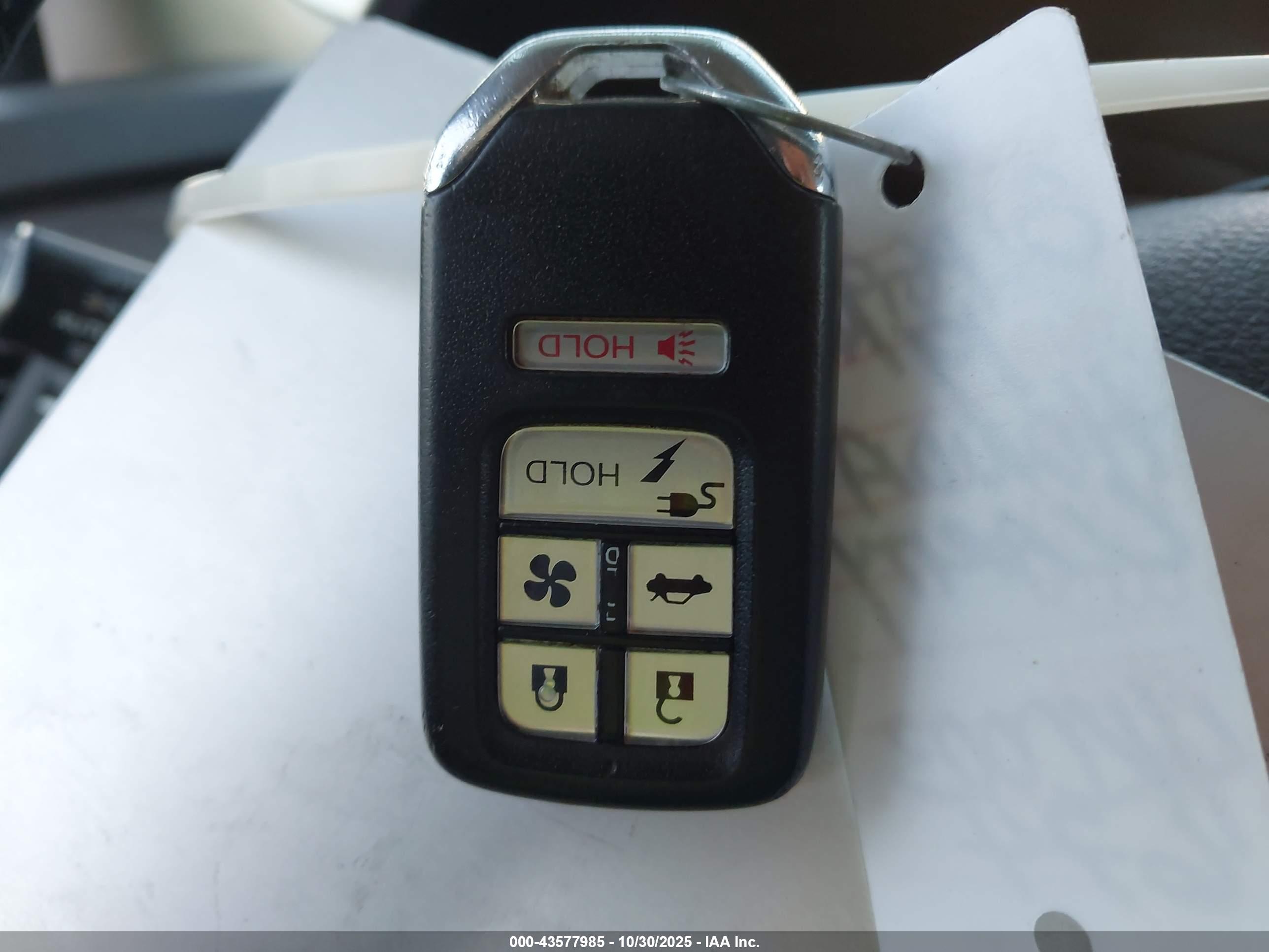 HONDA CLARITY image 11