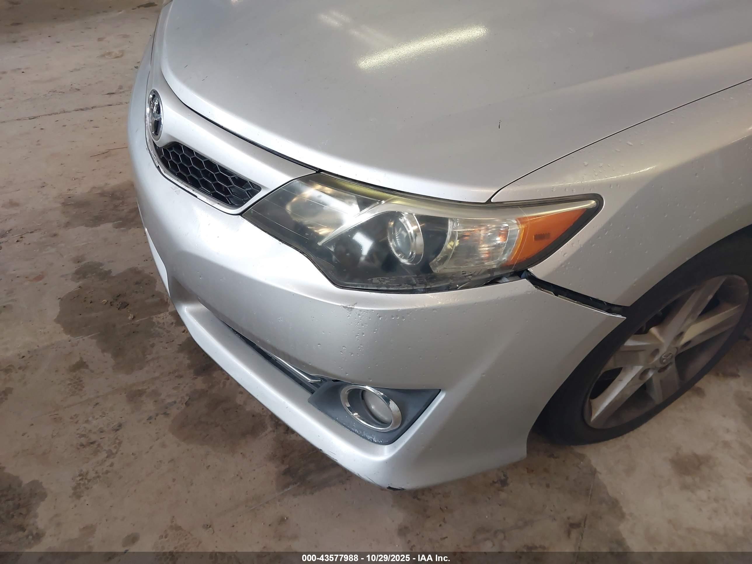 TOYOTA CAMRY image 6