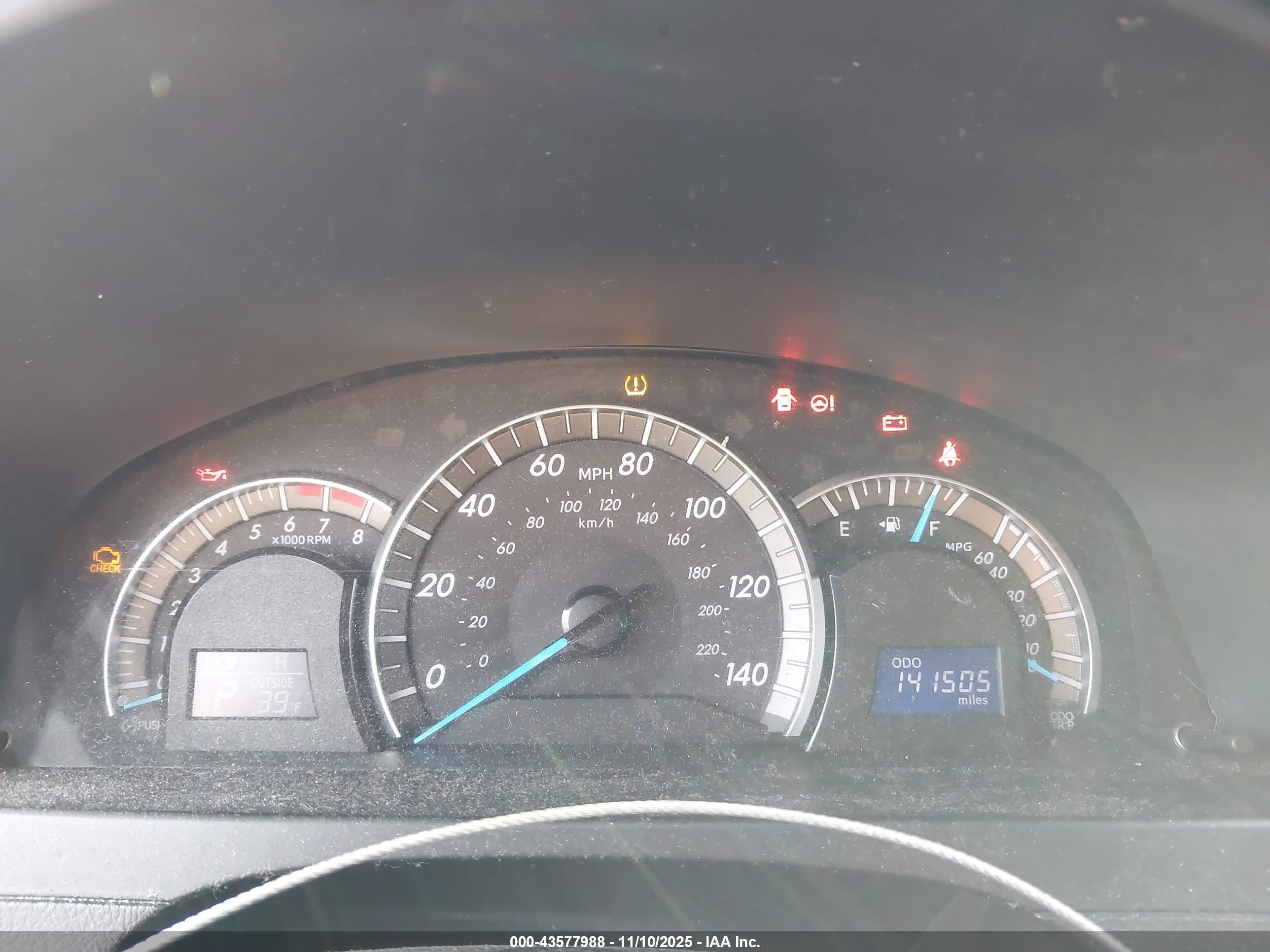 TOYOTA CAMRY image 7