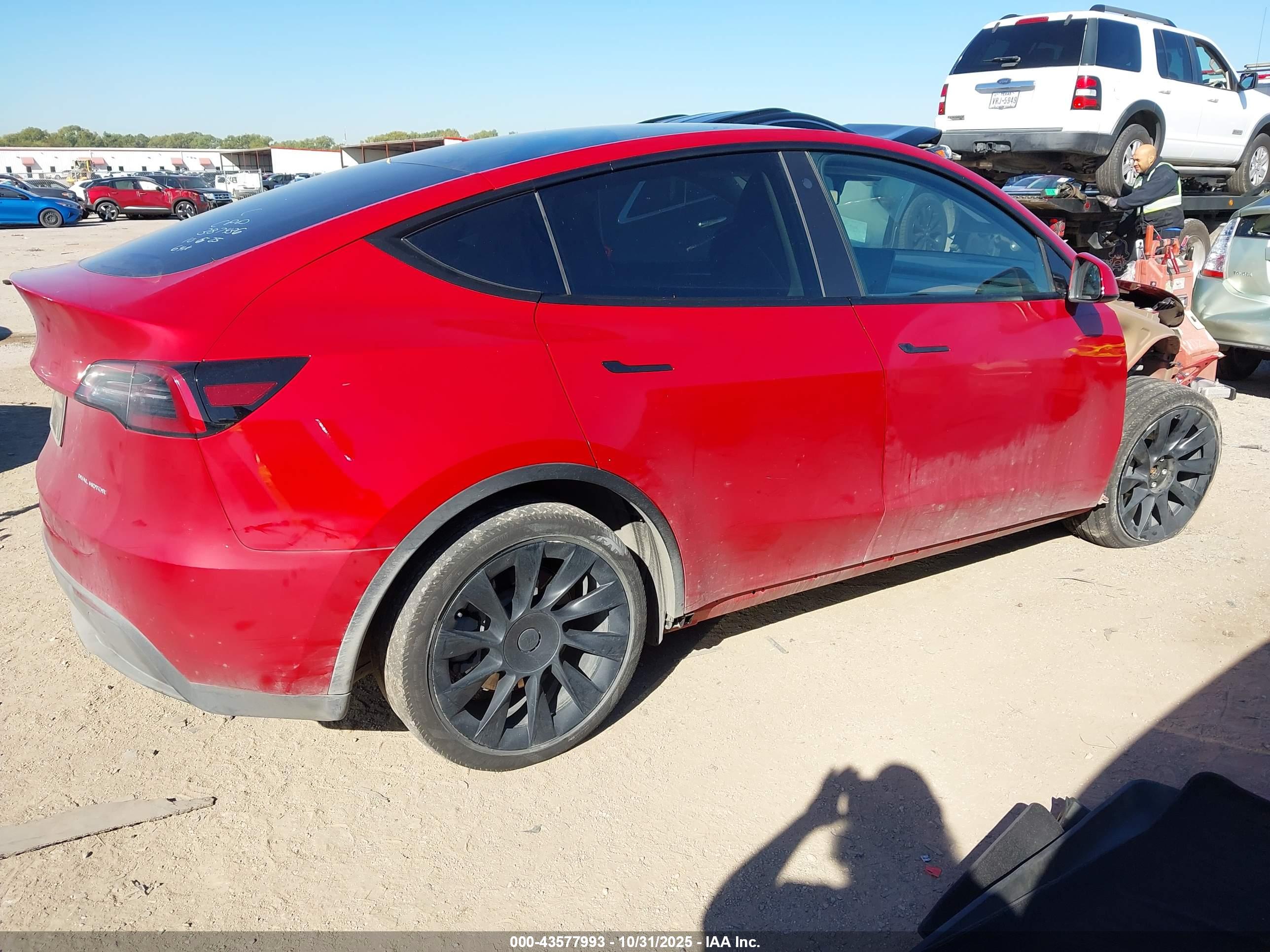 TESLA MODEL image 4