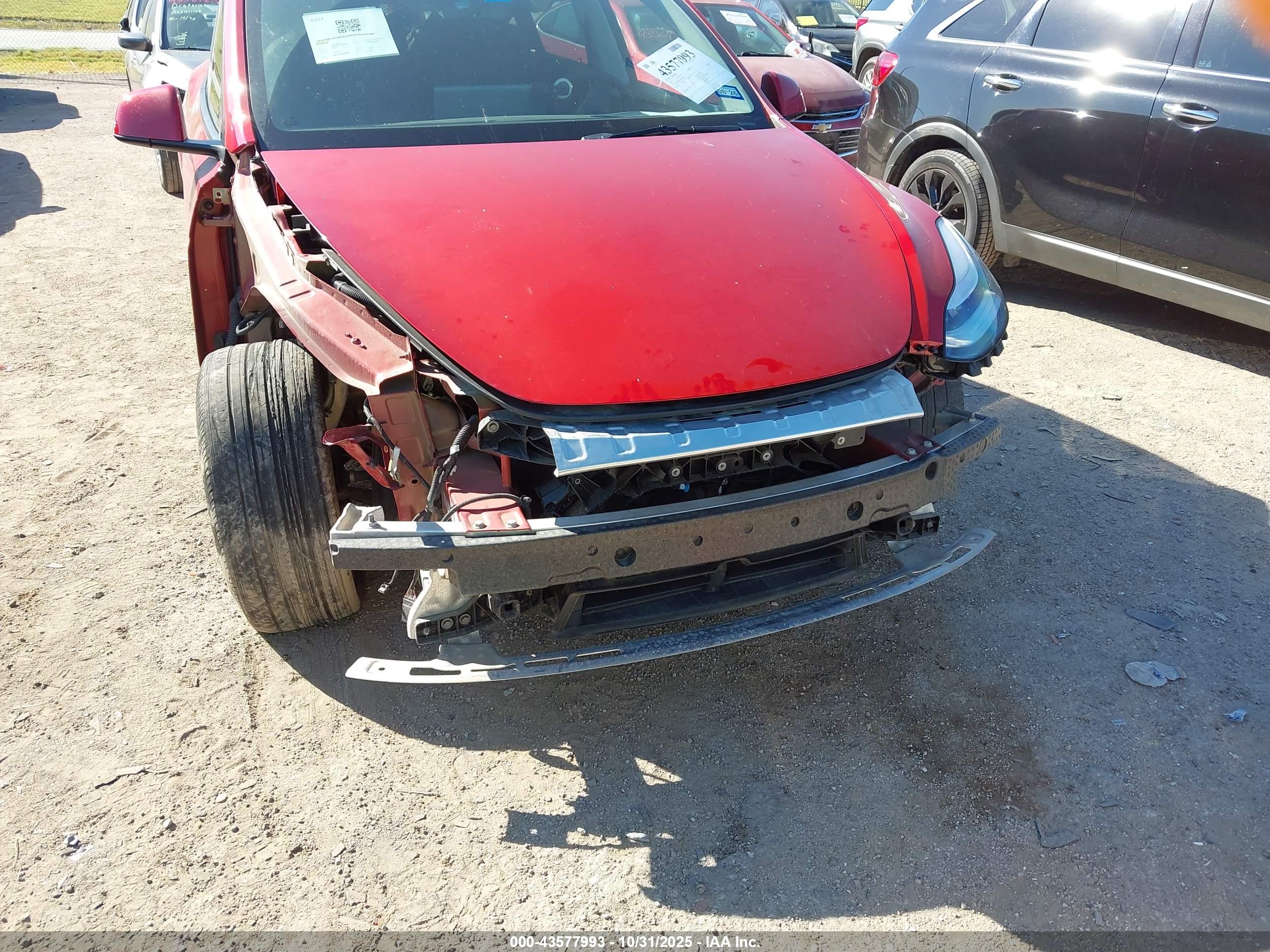 TESLA MODEL image 6