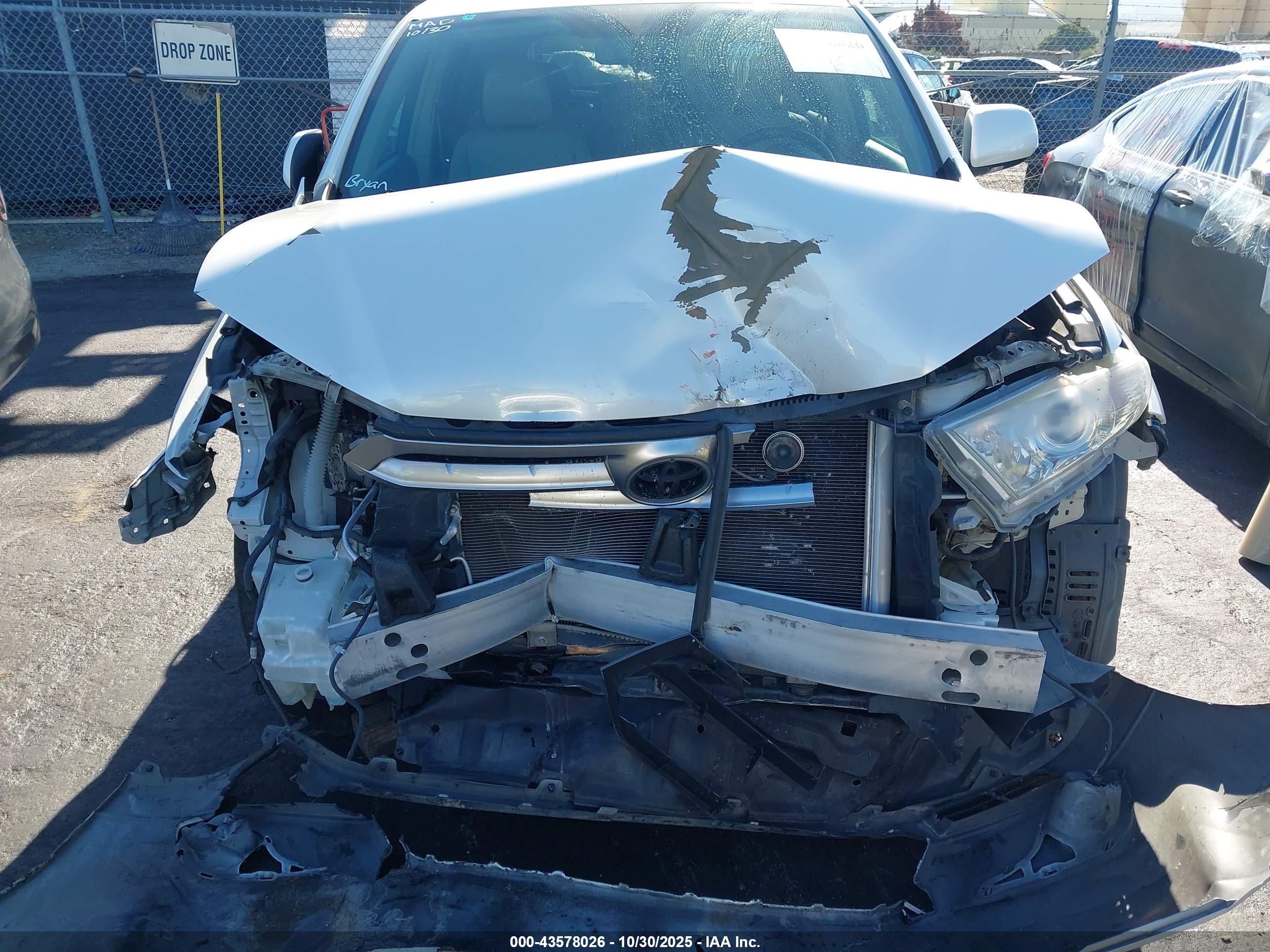 TOYOTA HIGHLANDER image 6