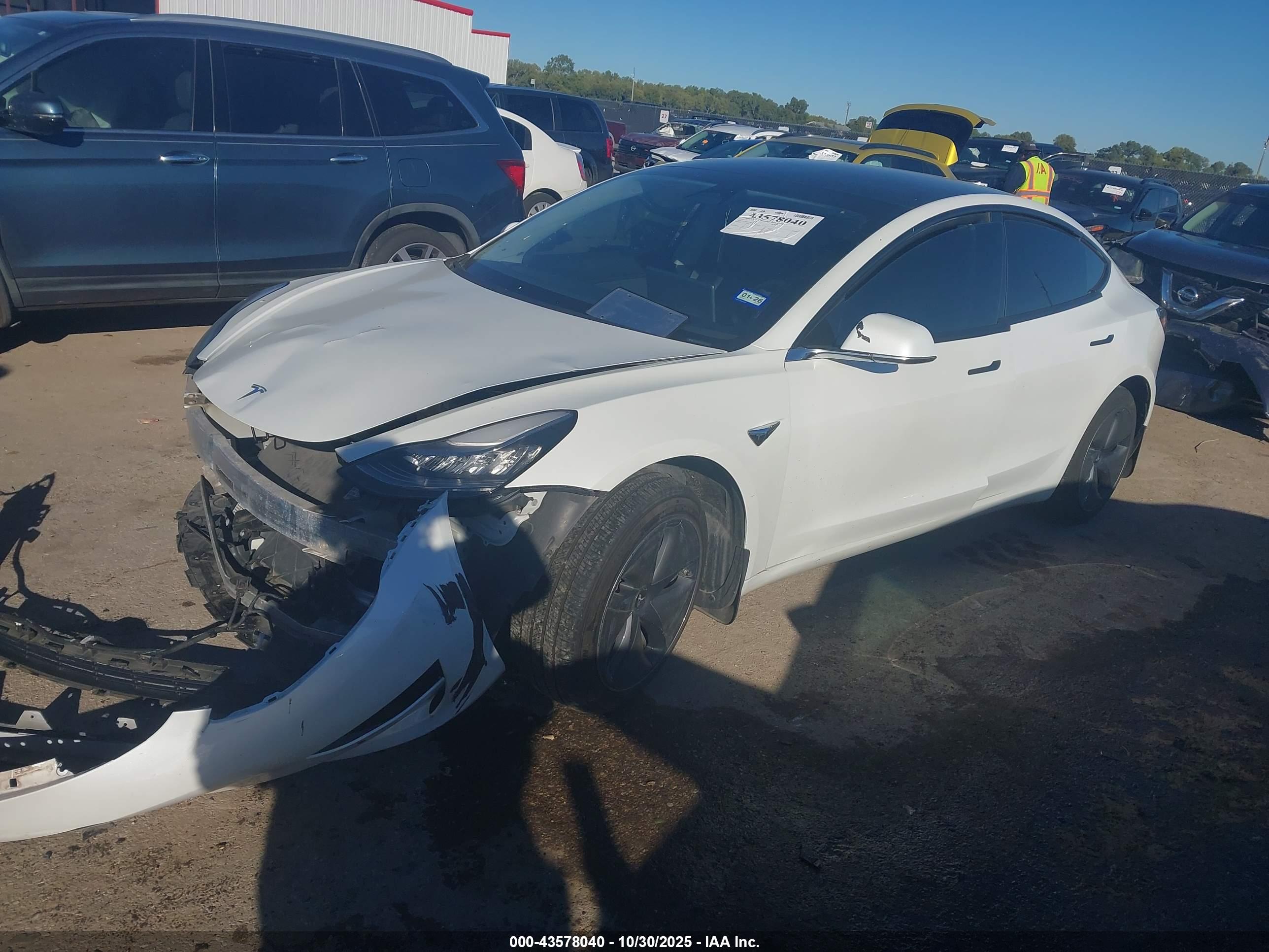 TESLA MODEL image 2