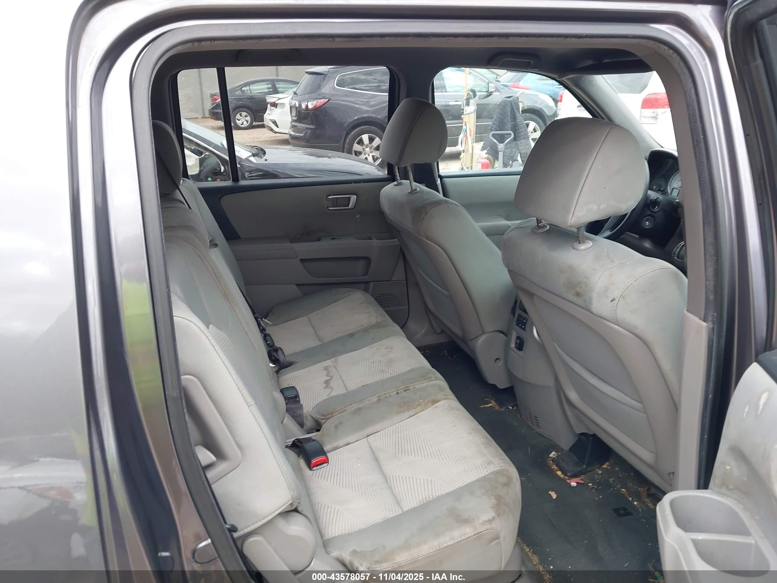 HONDA PILOT image 8