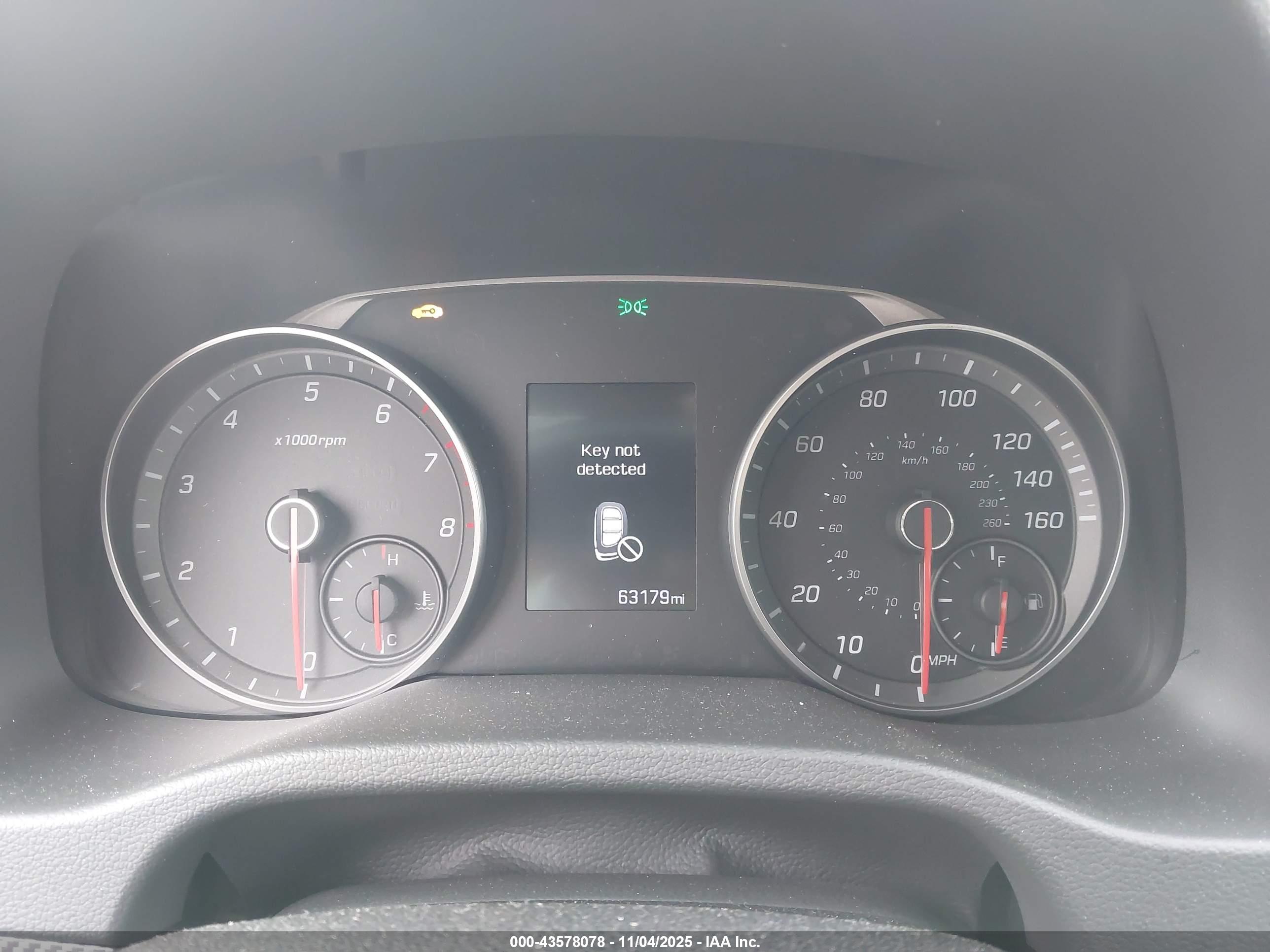 HYUNDAI ELANTRA image 7
