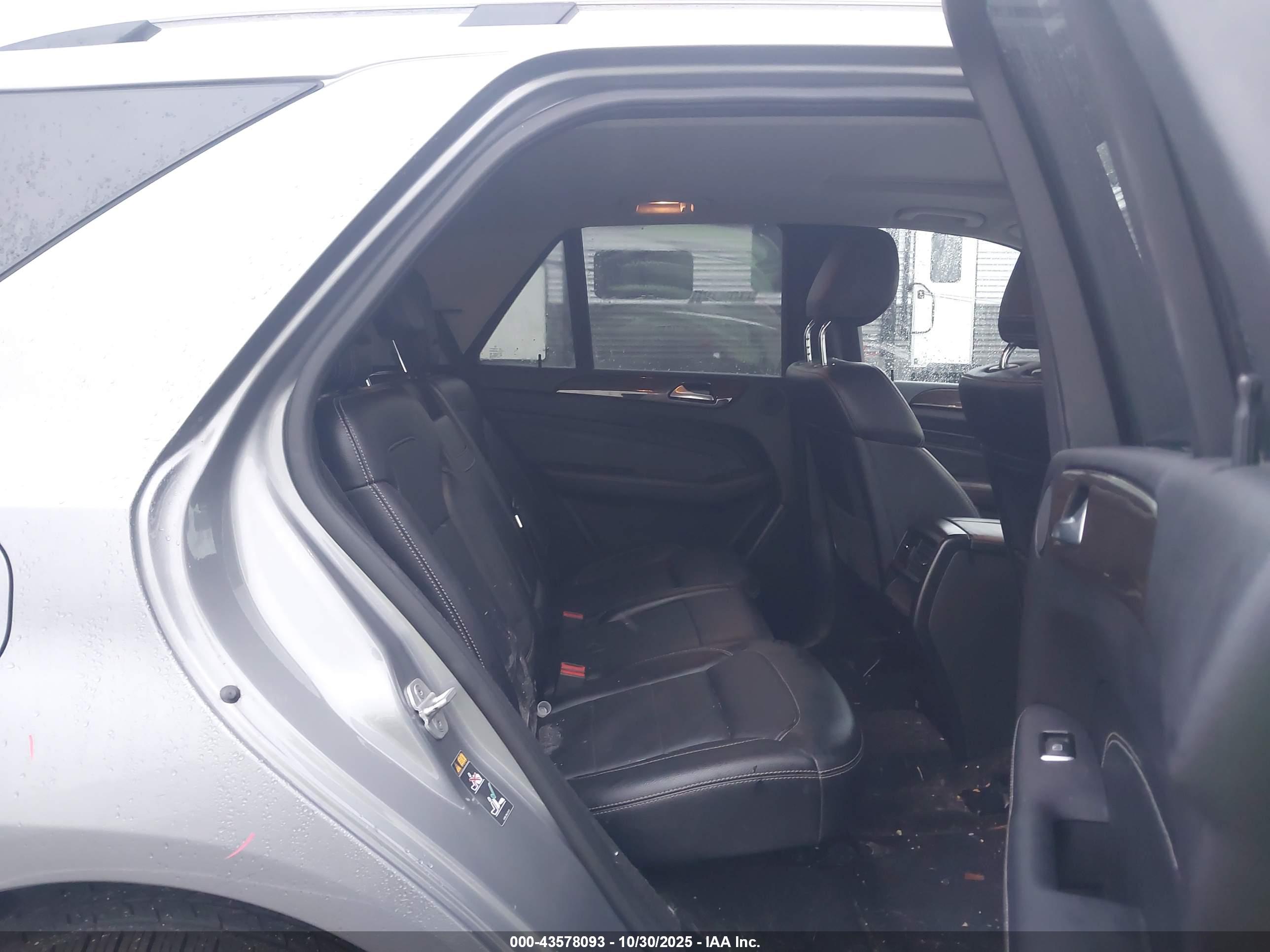 MERCEDES-BENZ ML image 8