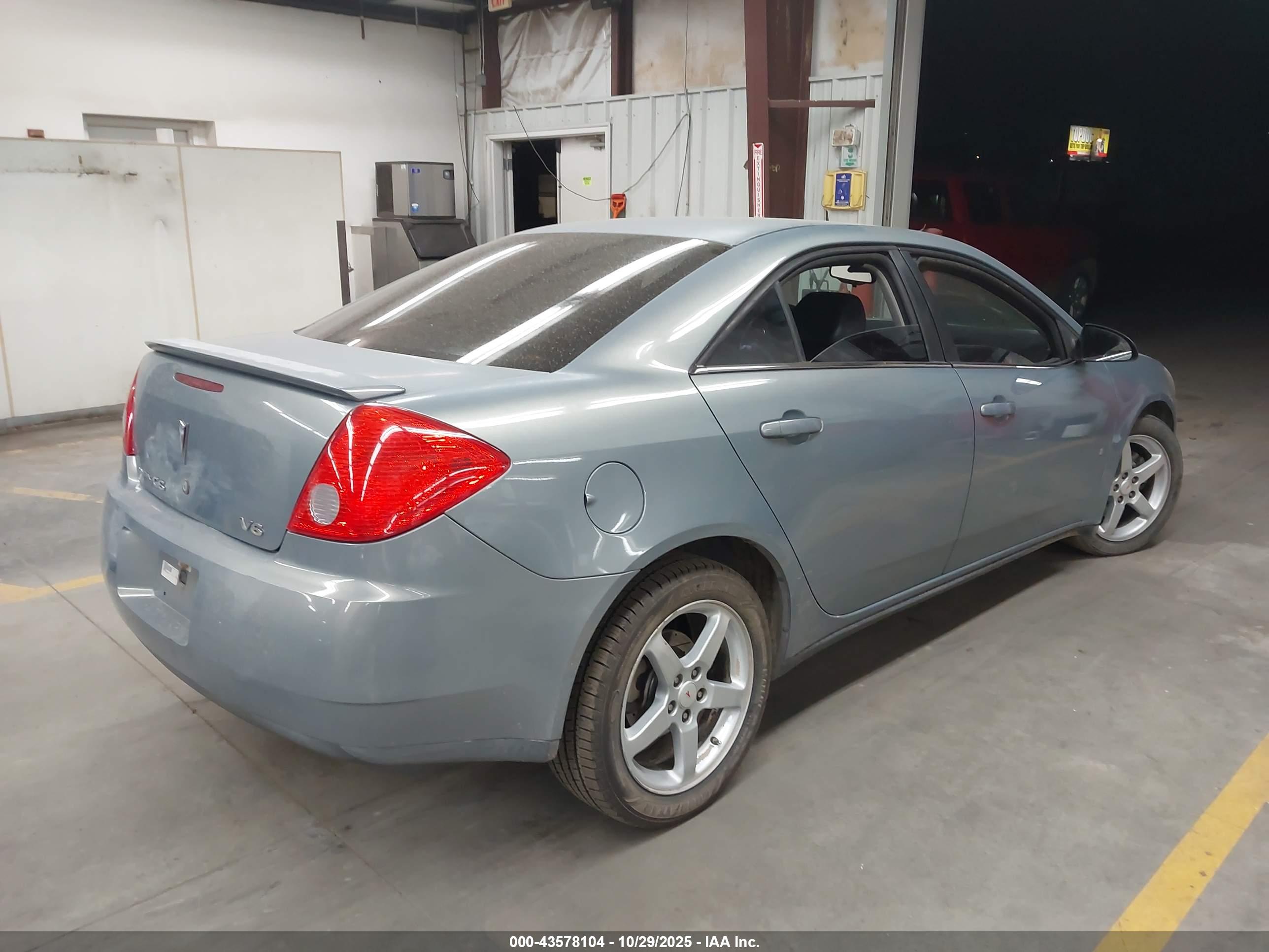 PONTIAC G6 image 4