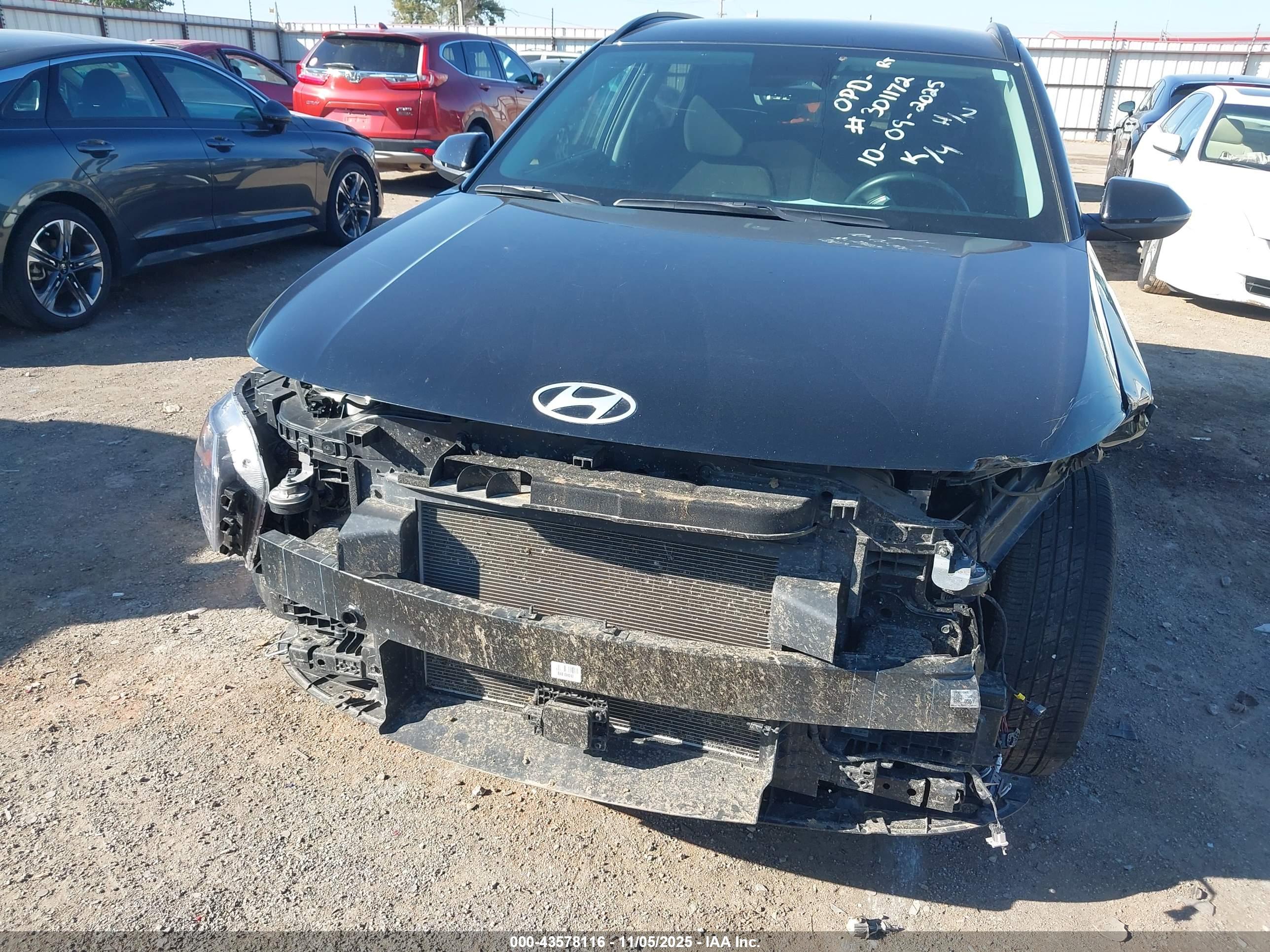 HYUNDAI KONA image 6