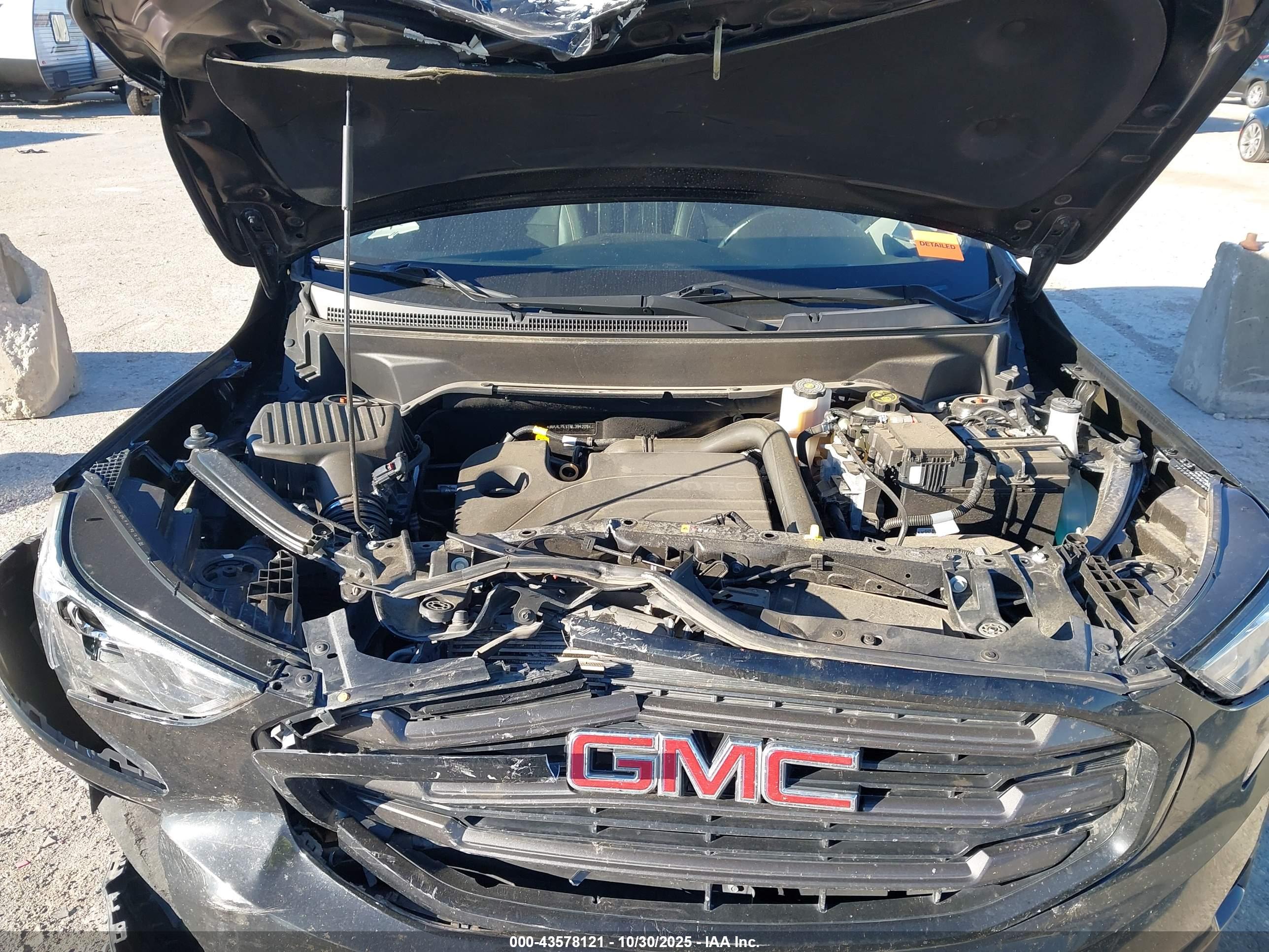 GMC TERRAIN image 10