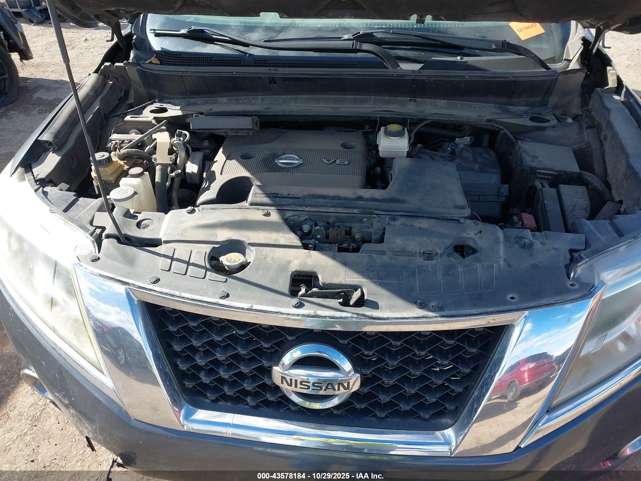 NISSAN PATHFINDER image 10