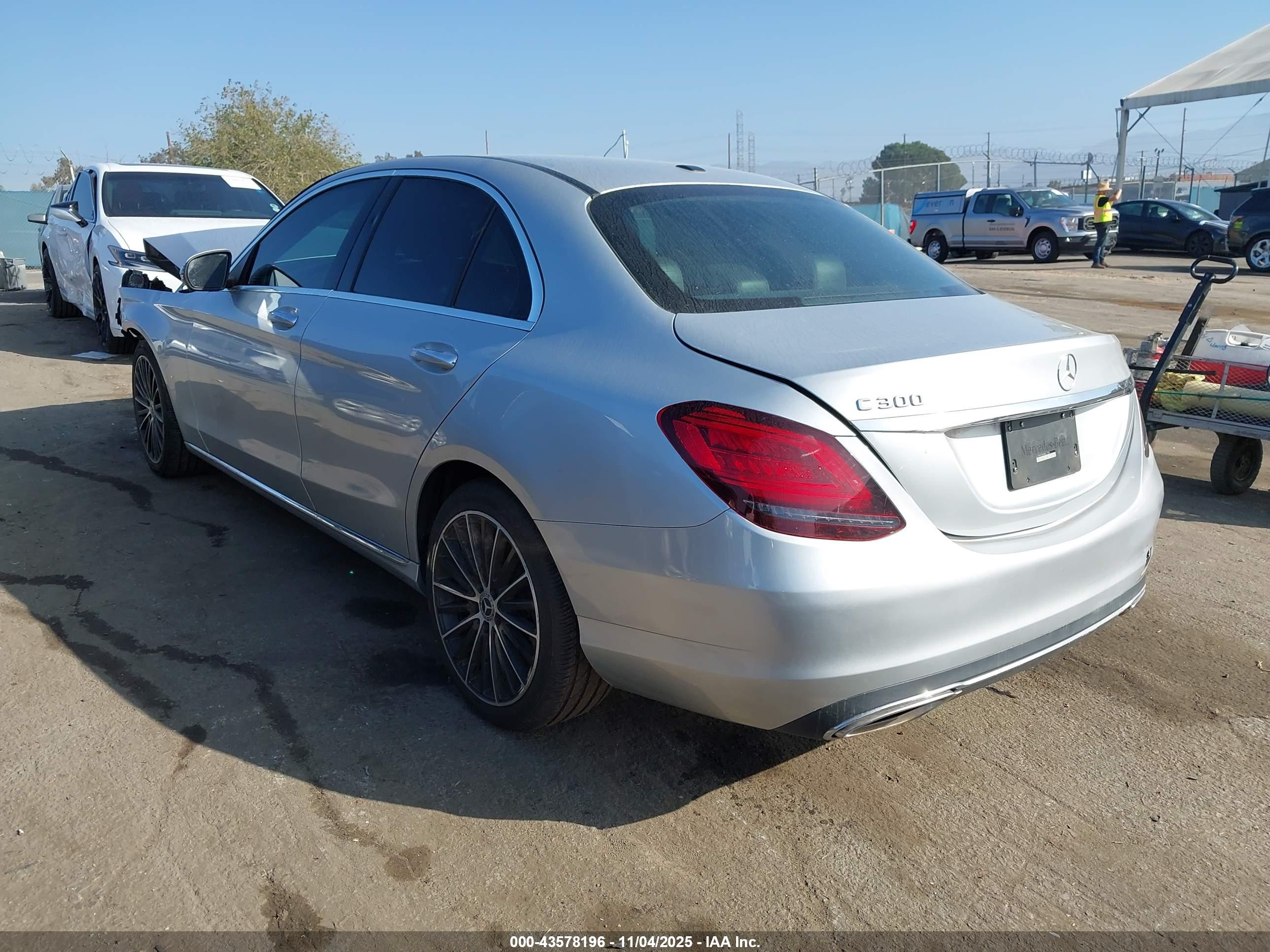 MERCEDES-BENZ C image 3