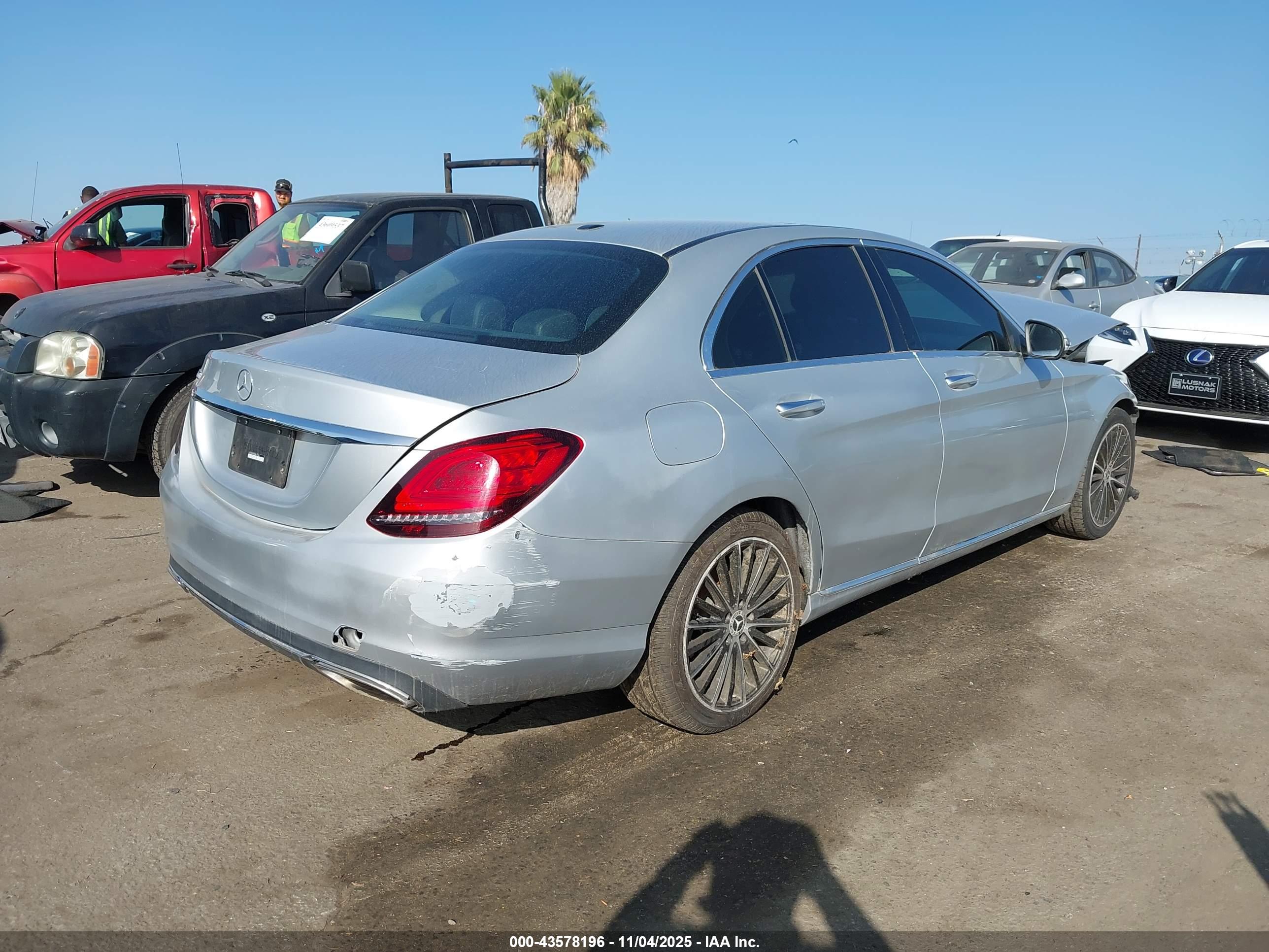 MERCEDES-BENZ C image 4