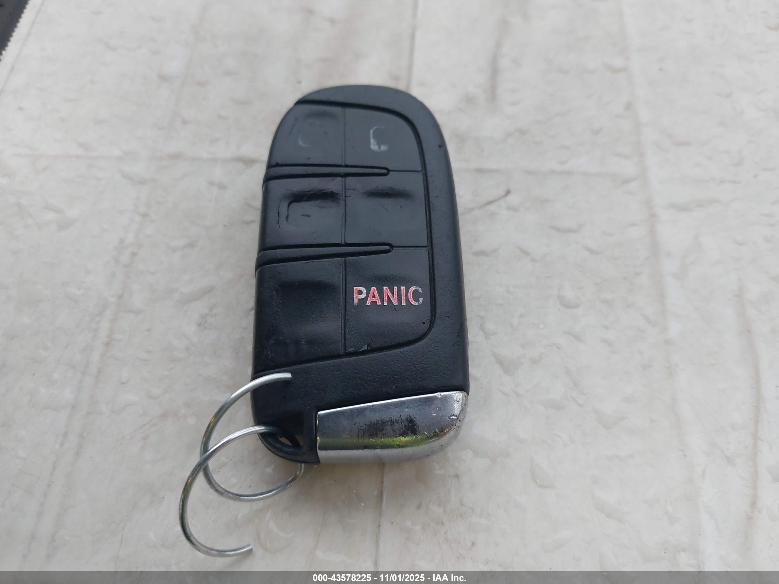 JEEP RENEGADE image 11