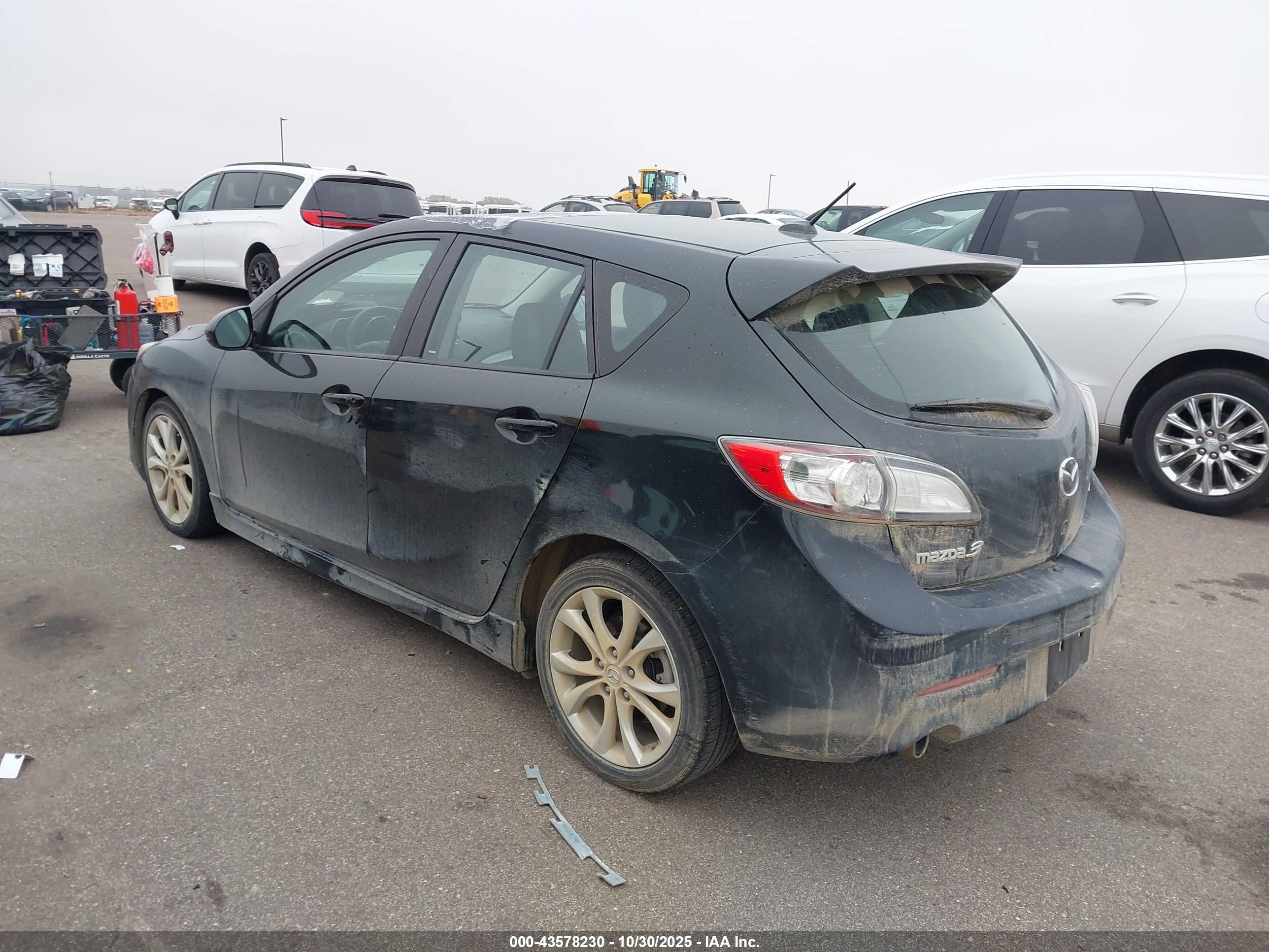 MAZDA MAZDA3 image 3
