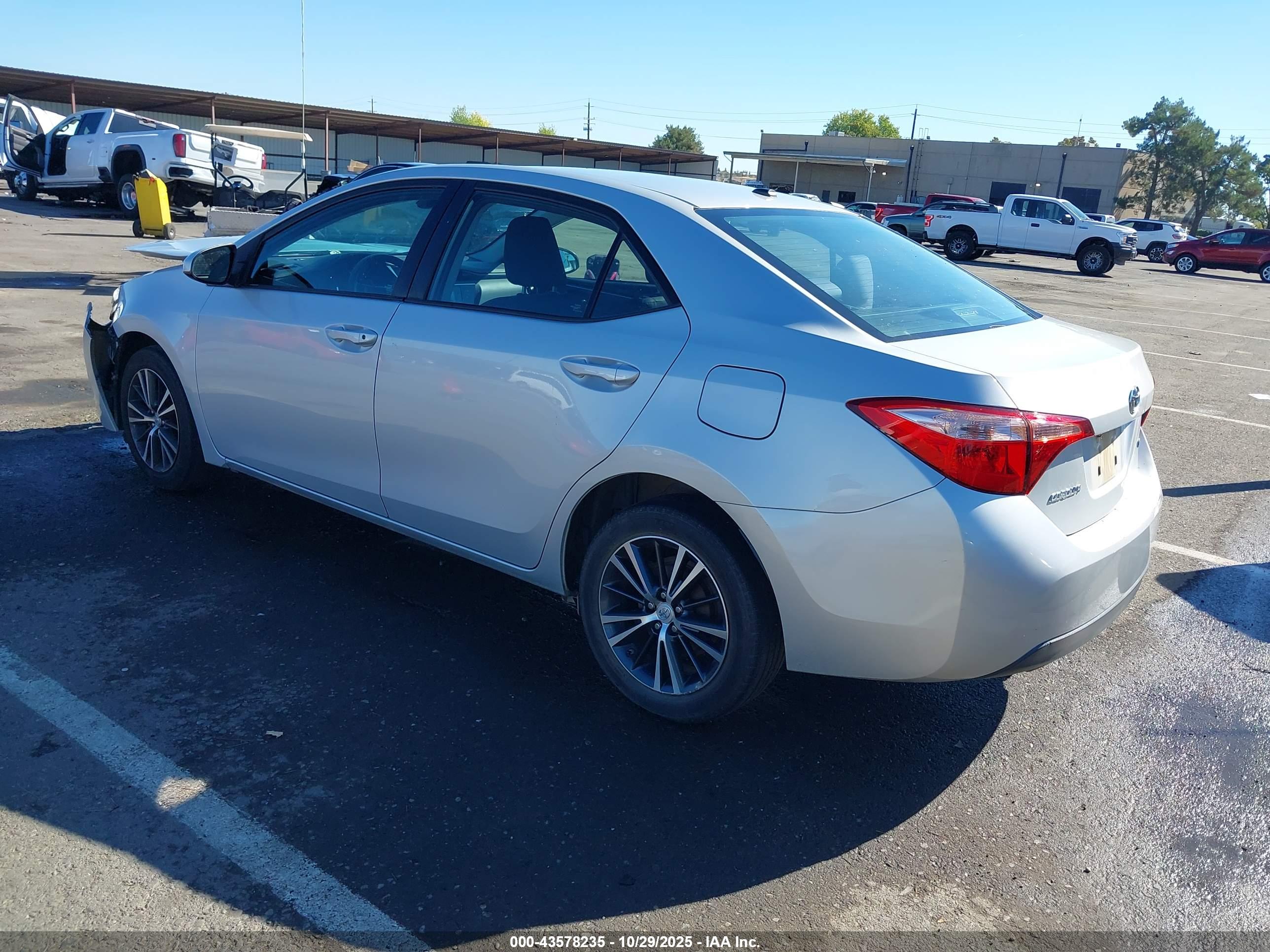 TOYOTA COROLLA image 3