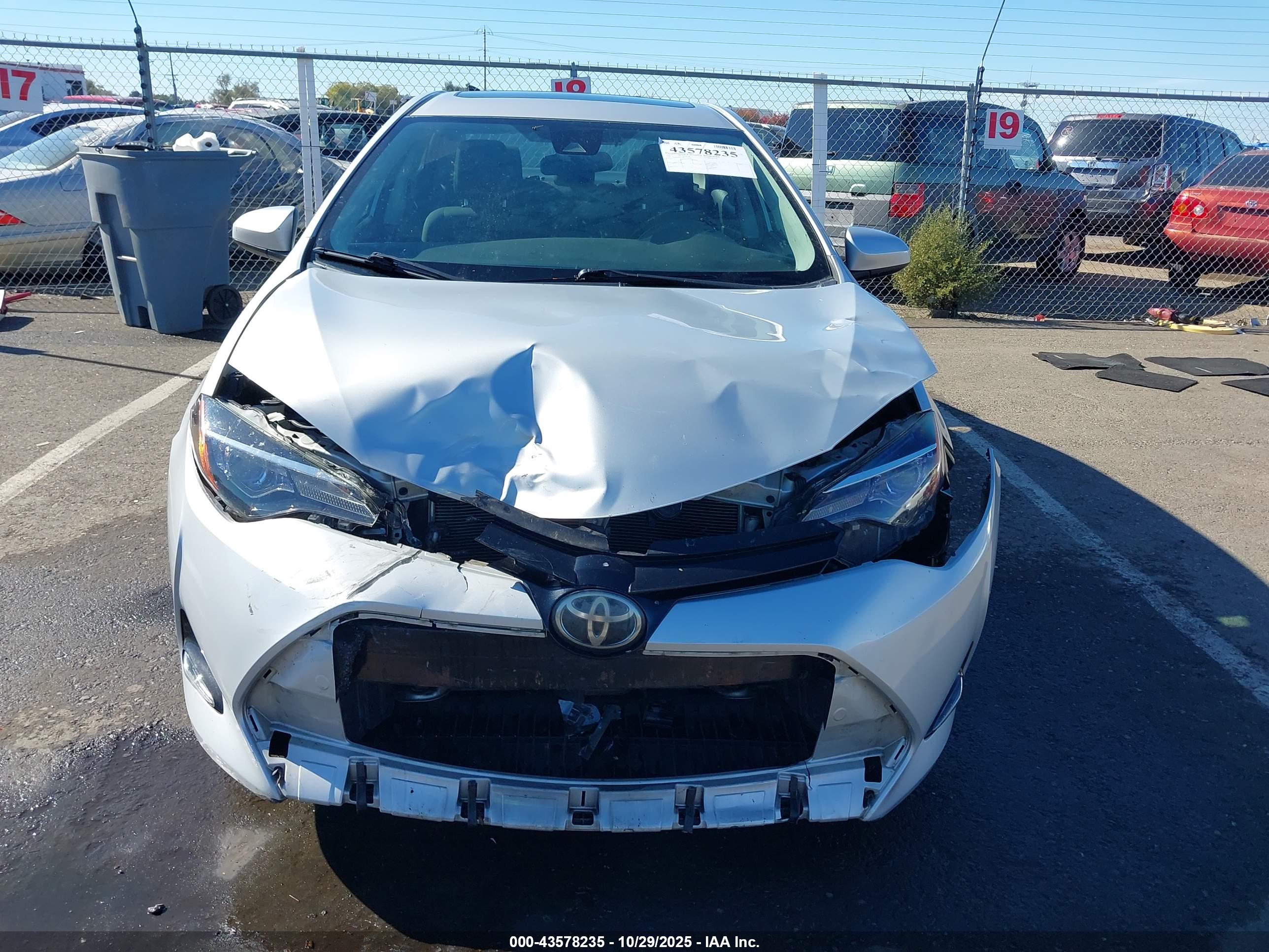 TOYOTA COROLLA image 6