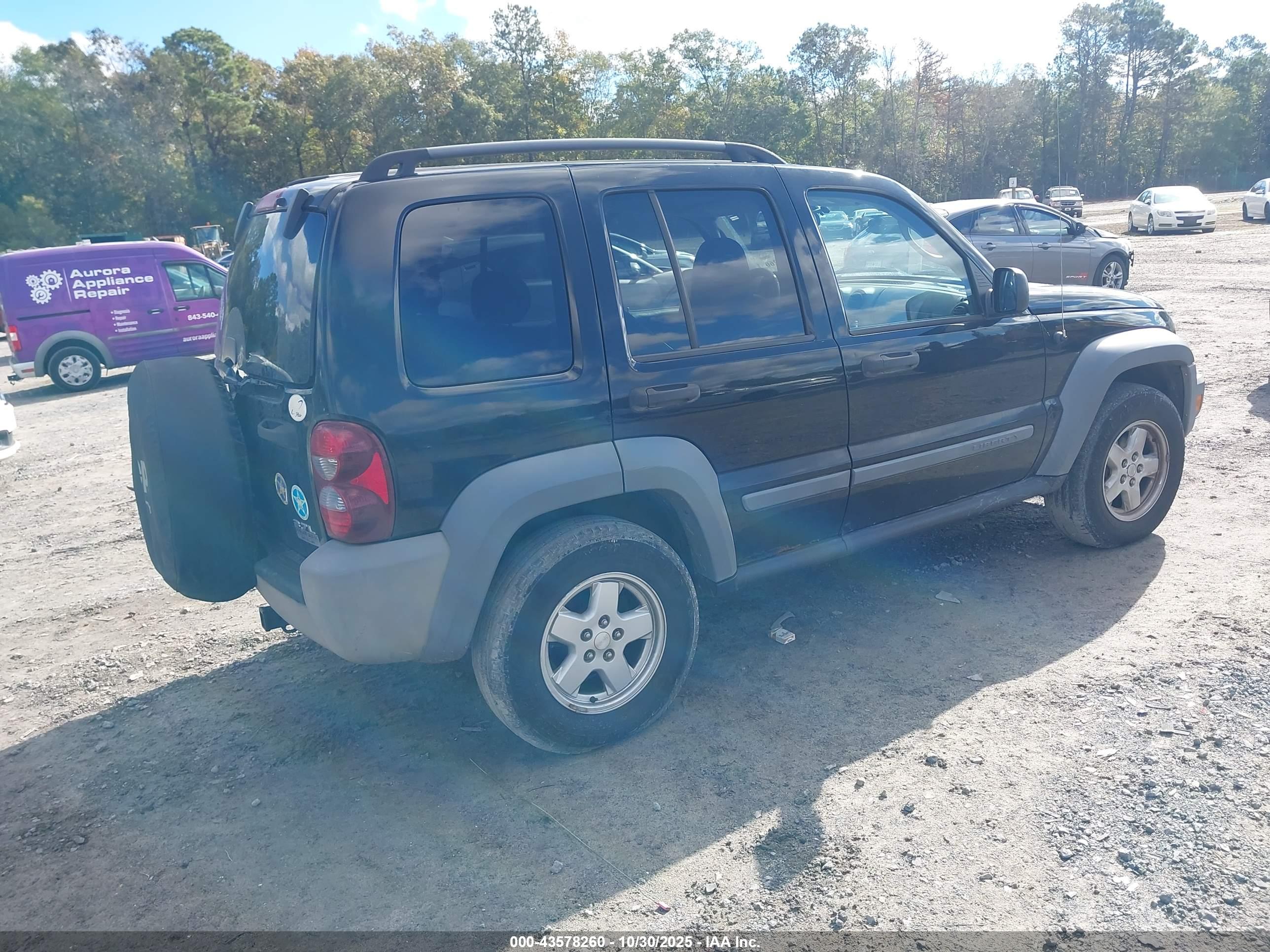 JEEP LIBERTY image 4