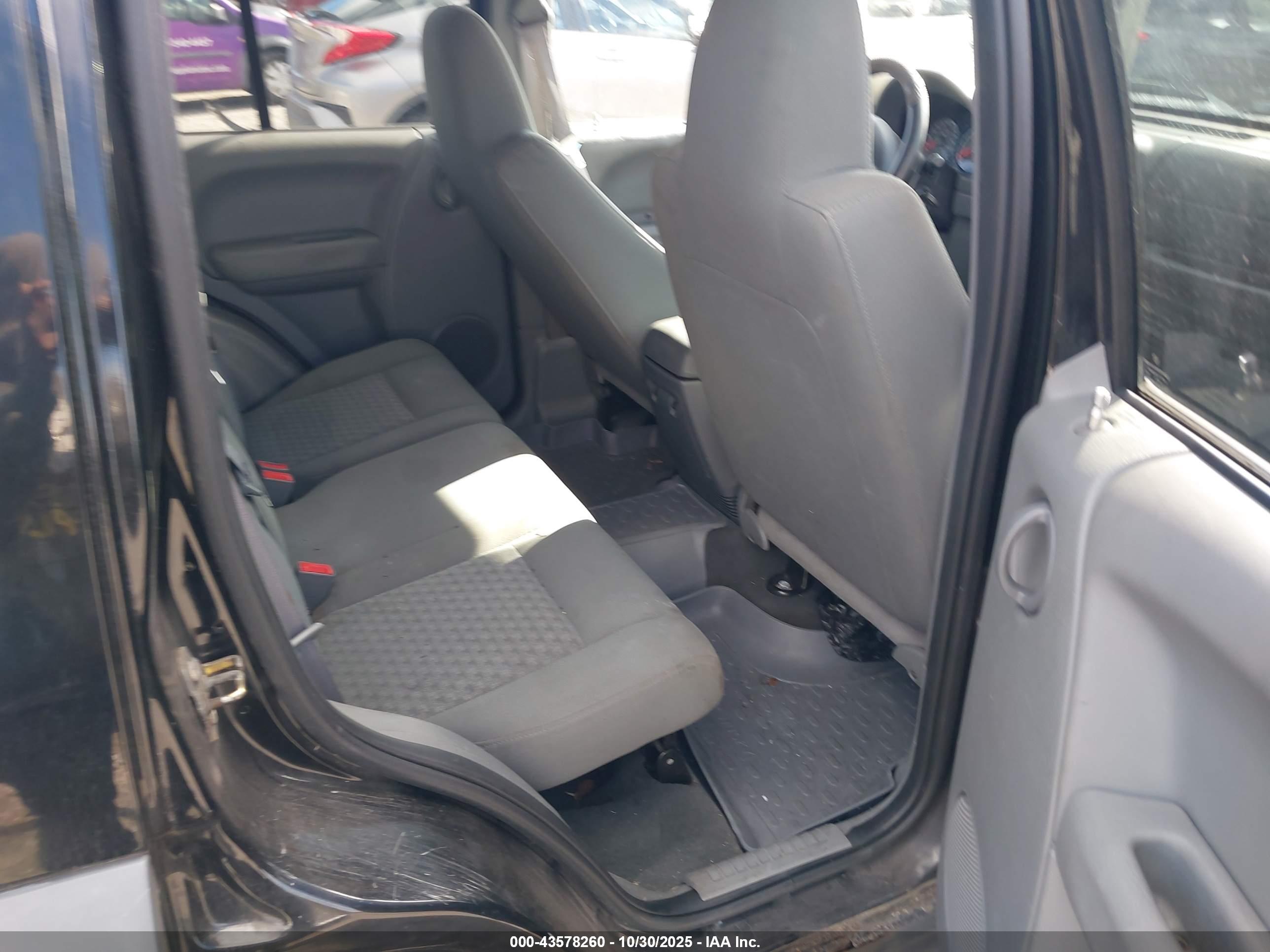 JEEP LIBERTY image 8