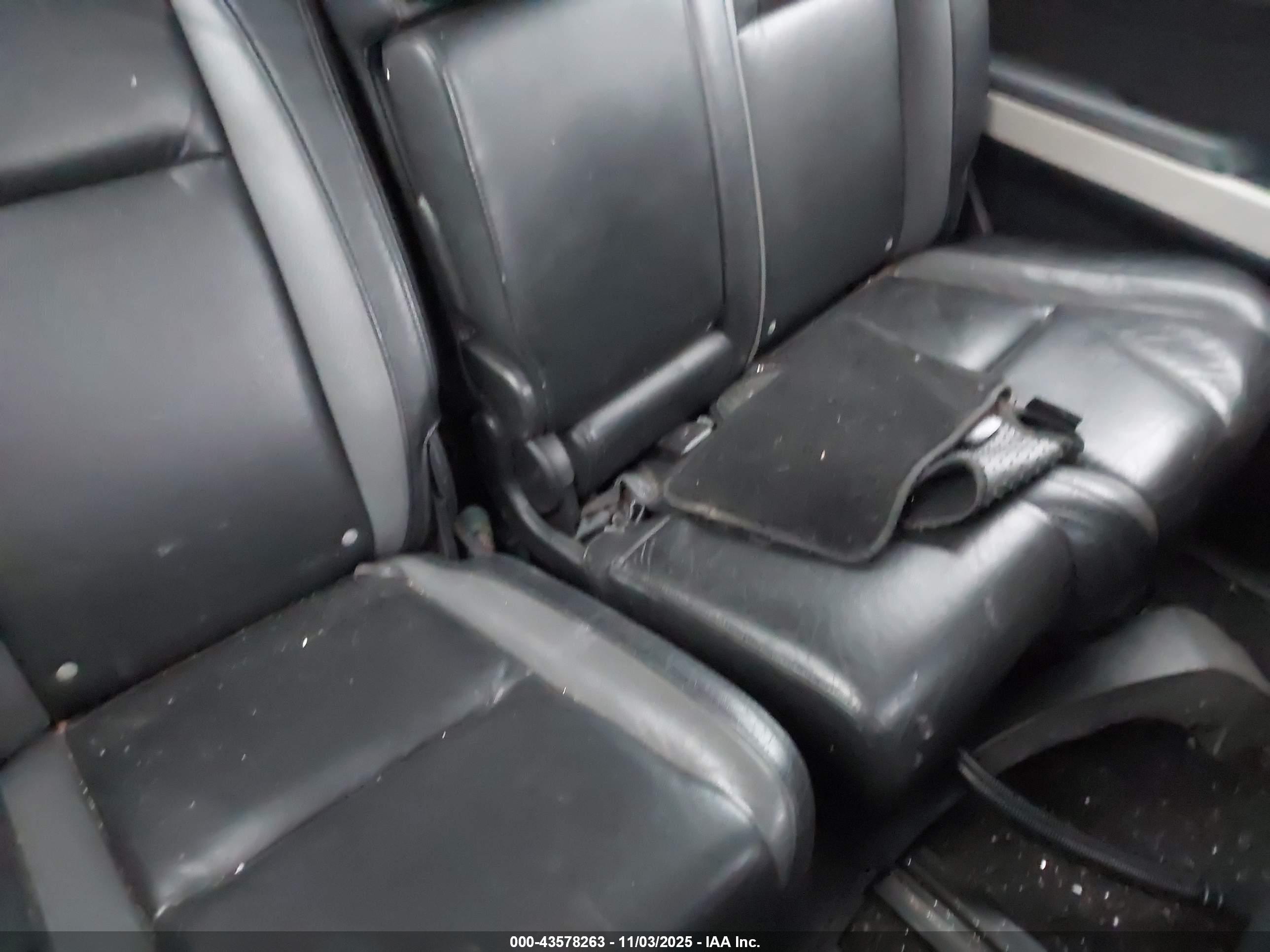 MAZDA CX-9 image 8