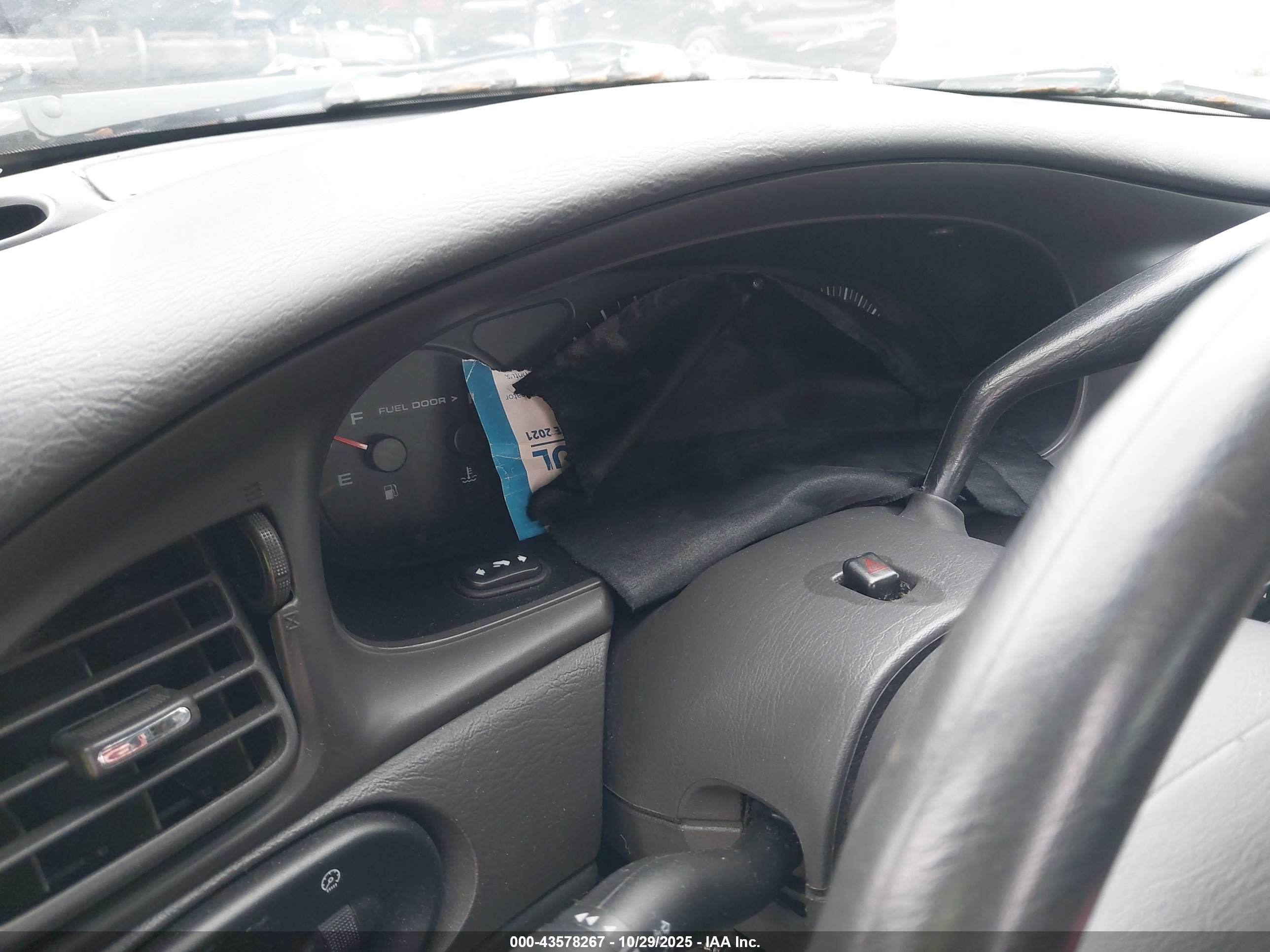 FORD TAURUS image 7