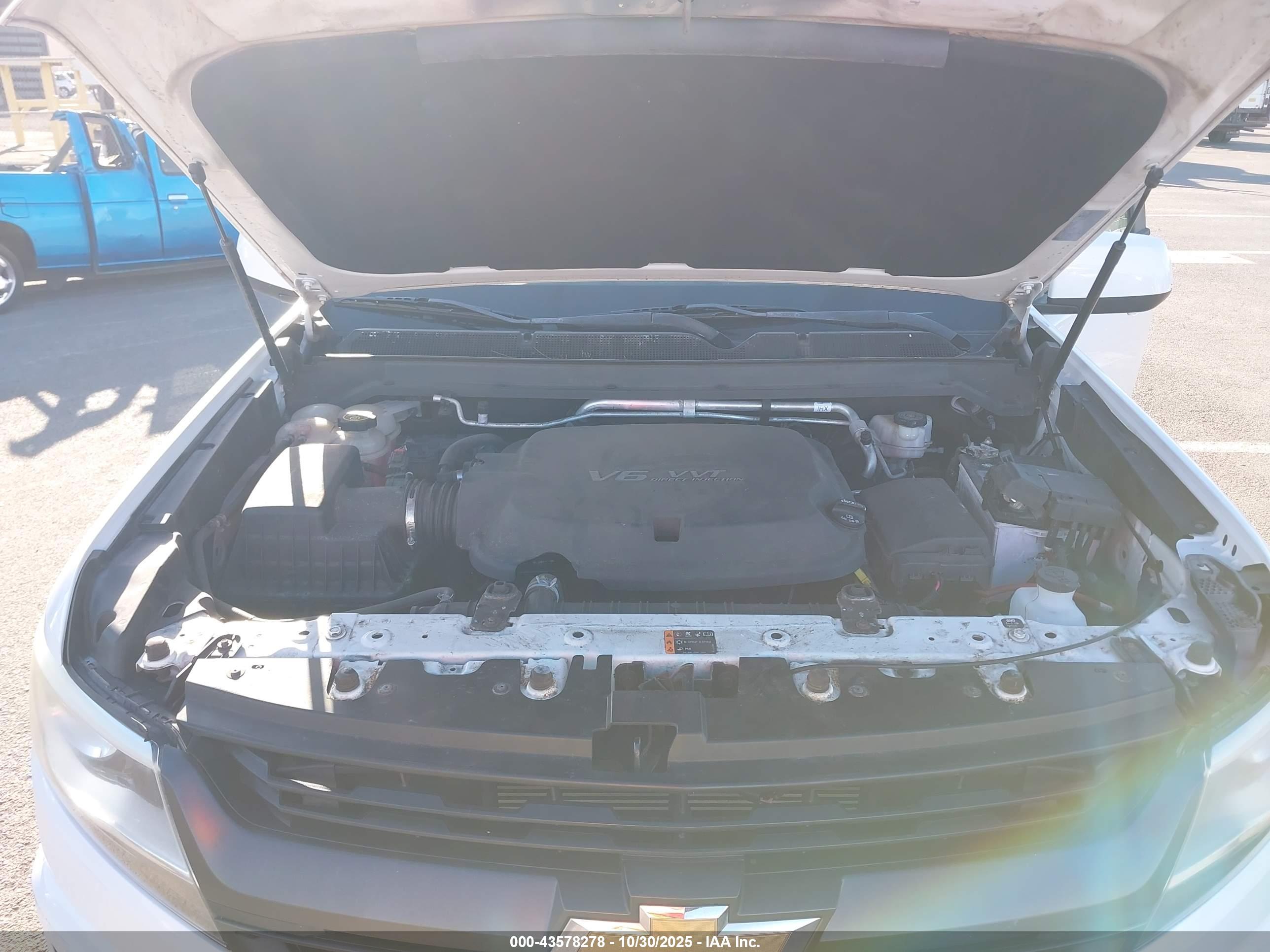 CHEVROLET COLORADO image 10
