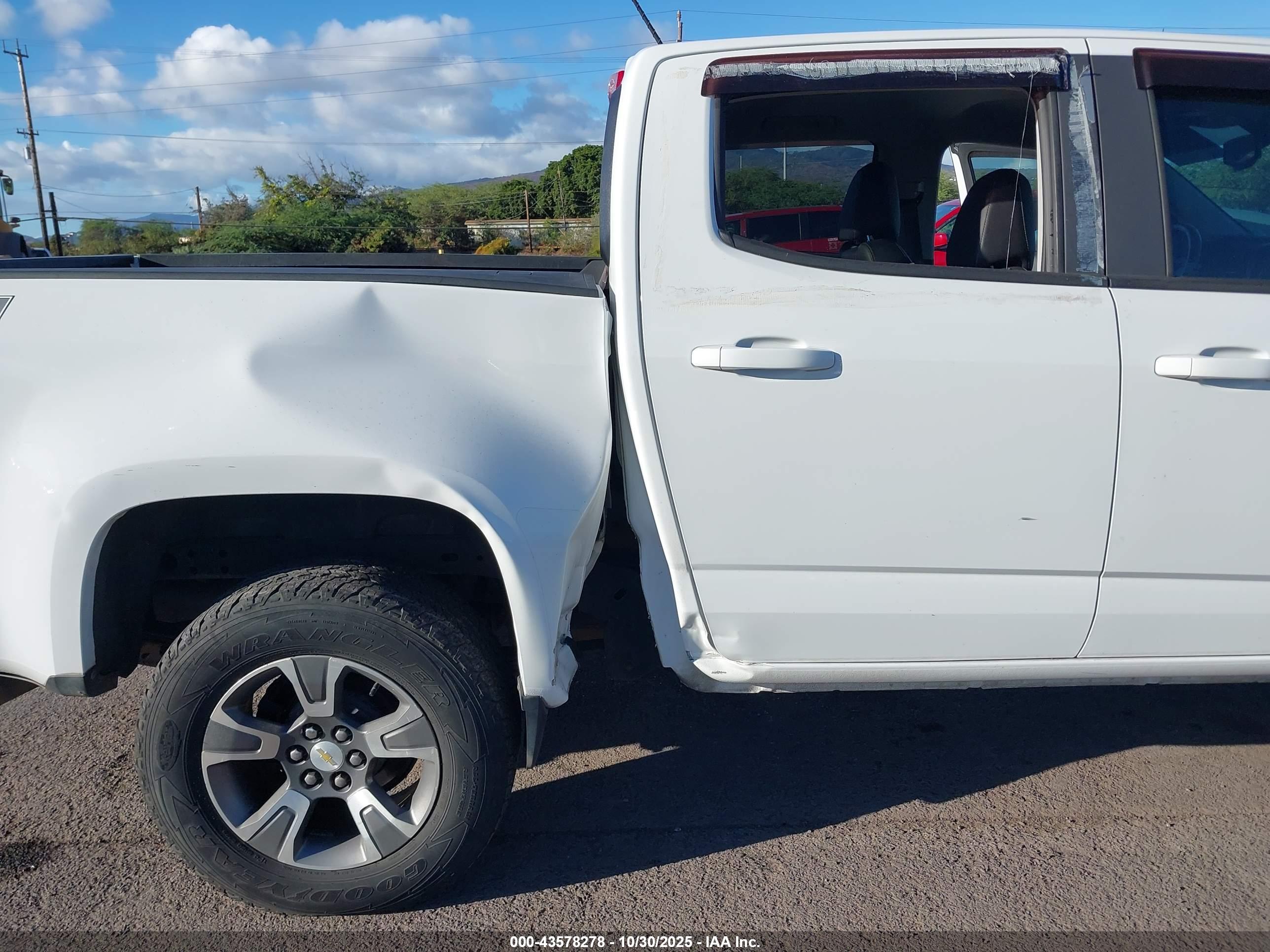 CHEVROLET COLORADO image 6