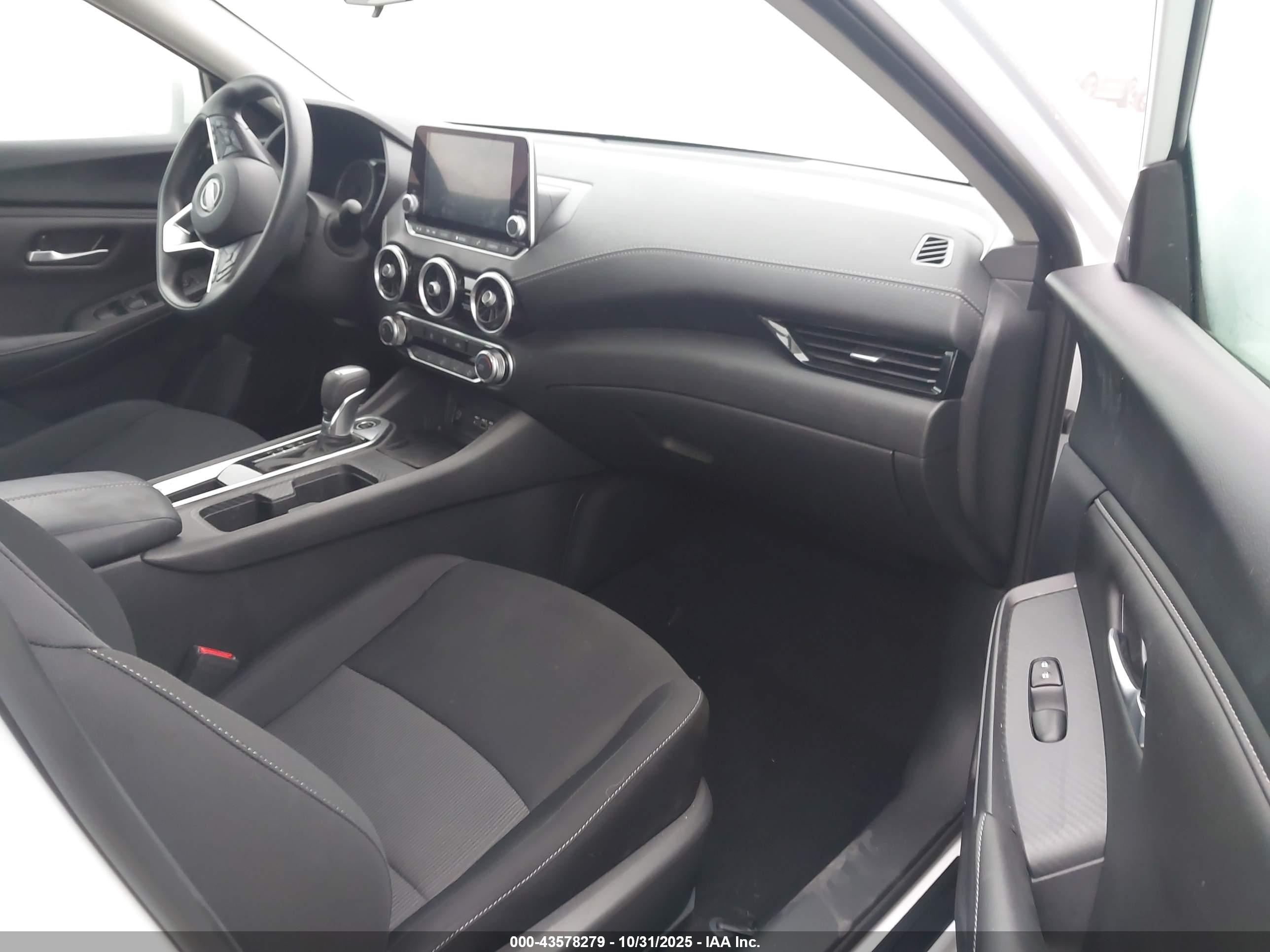 NISSAN SENTRA image 5