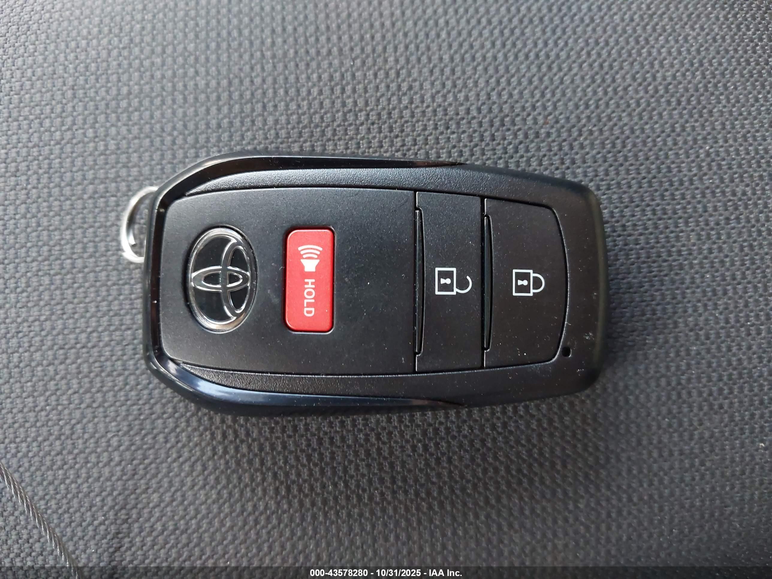 TOYOTA COROLLA image 11