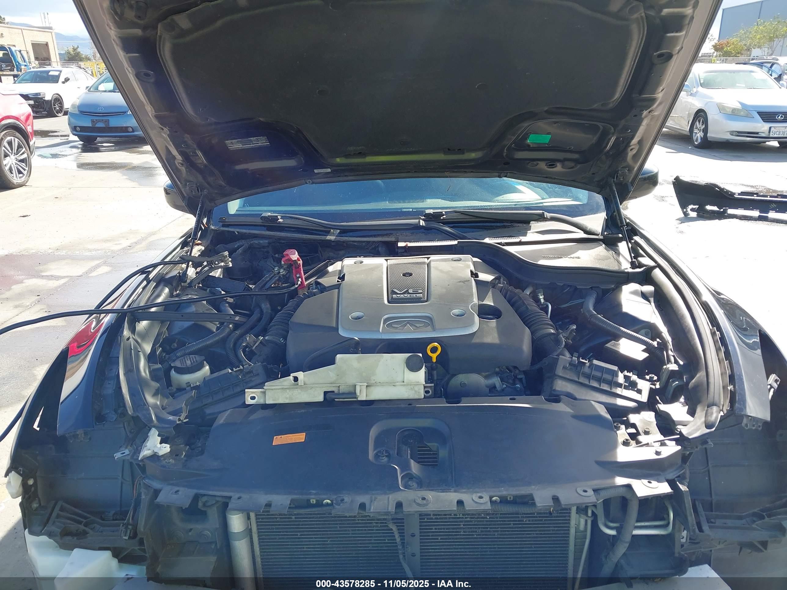 INFINITI G37 image 10