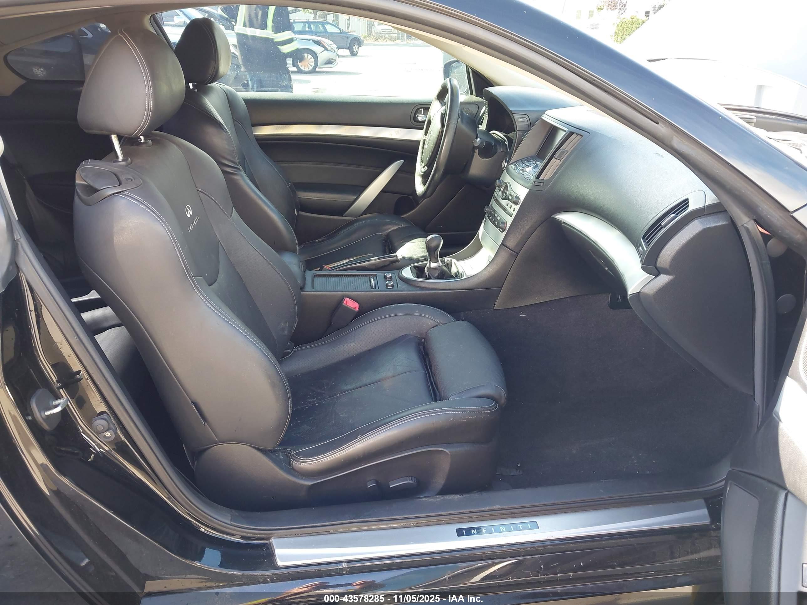 INFINITI G37 image 5