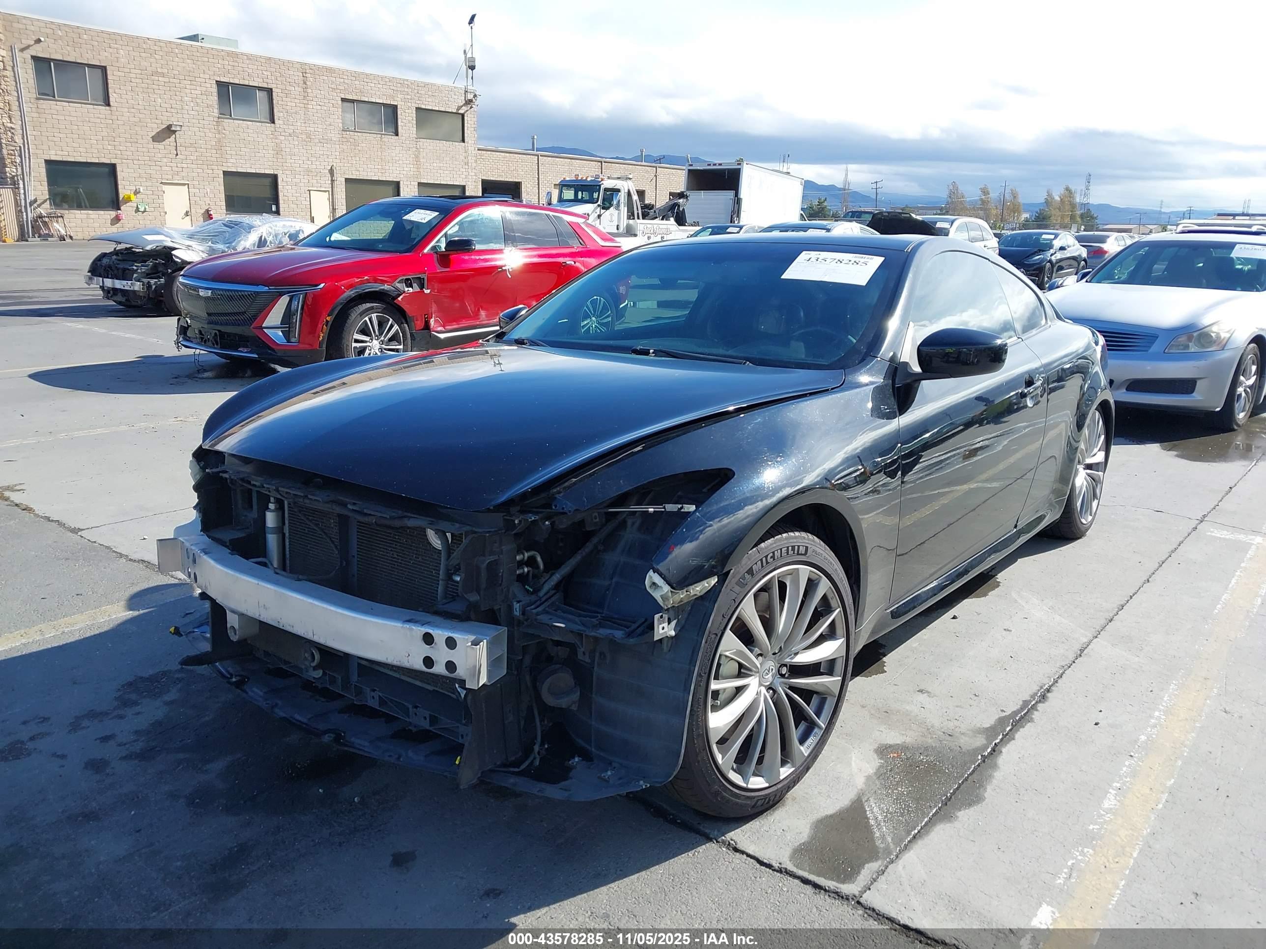 INFINITI G37 image 6
