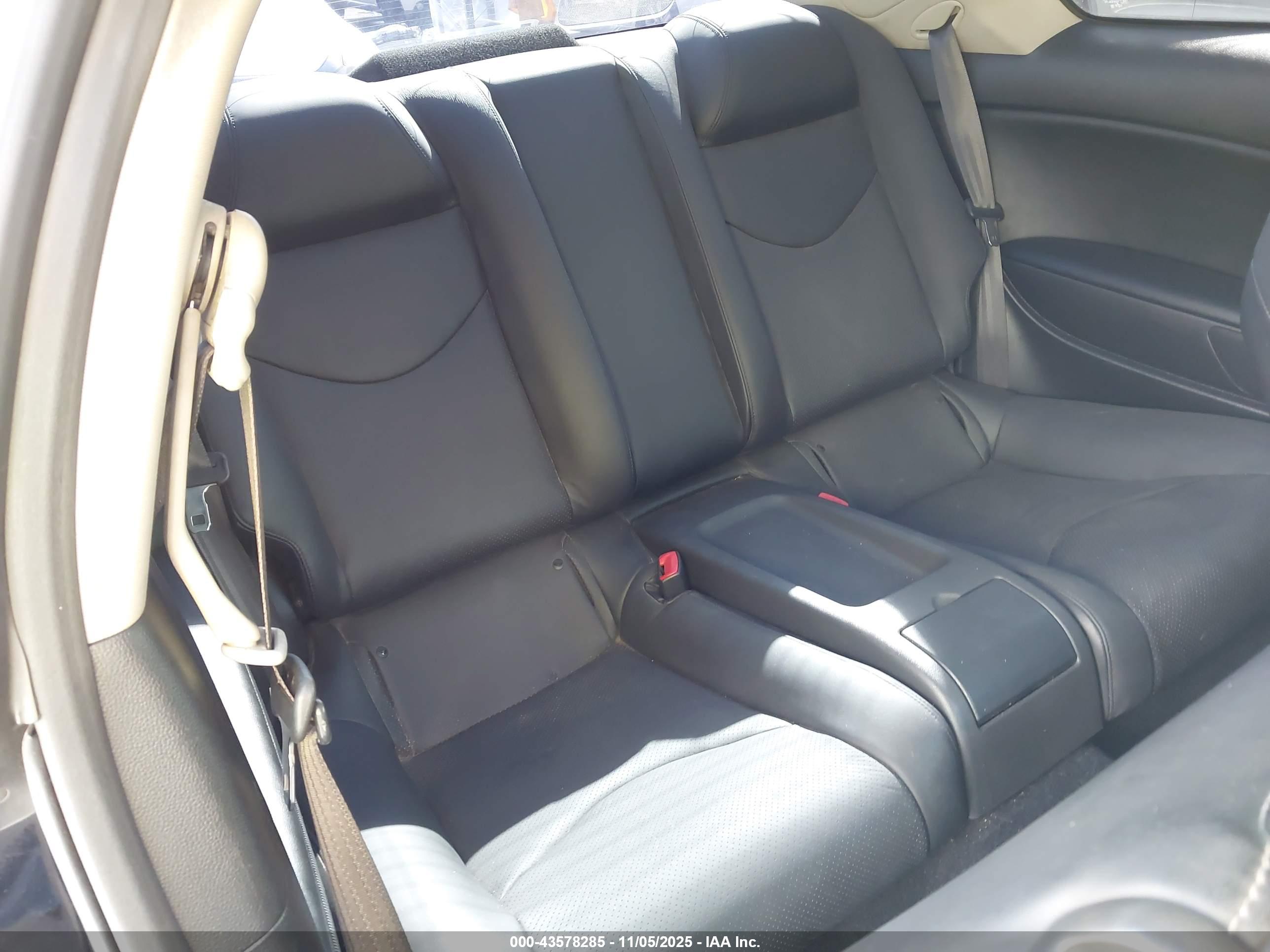 INFINITI G37 image 8