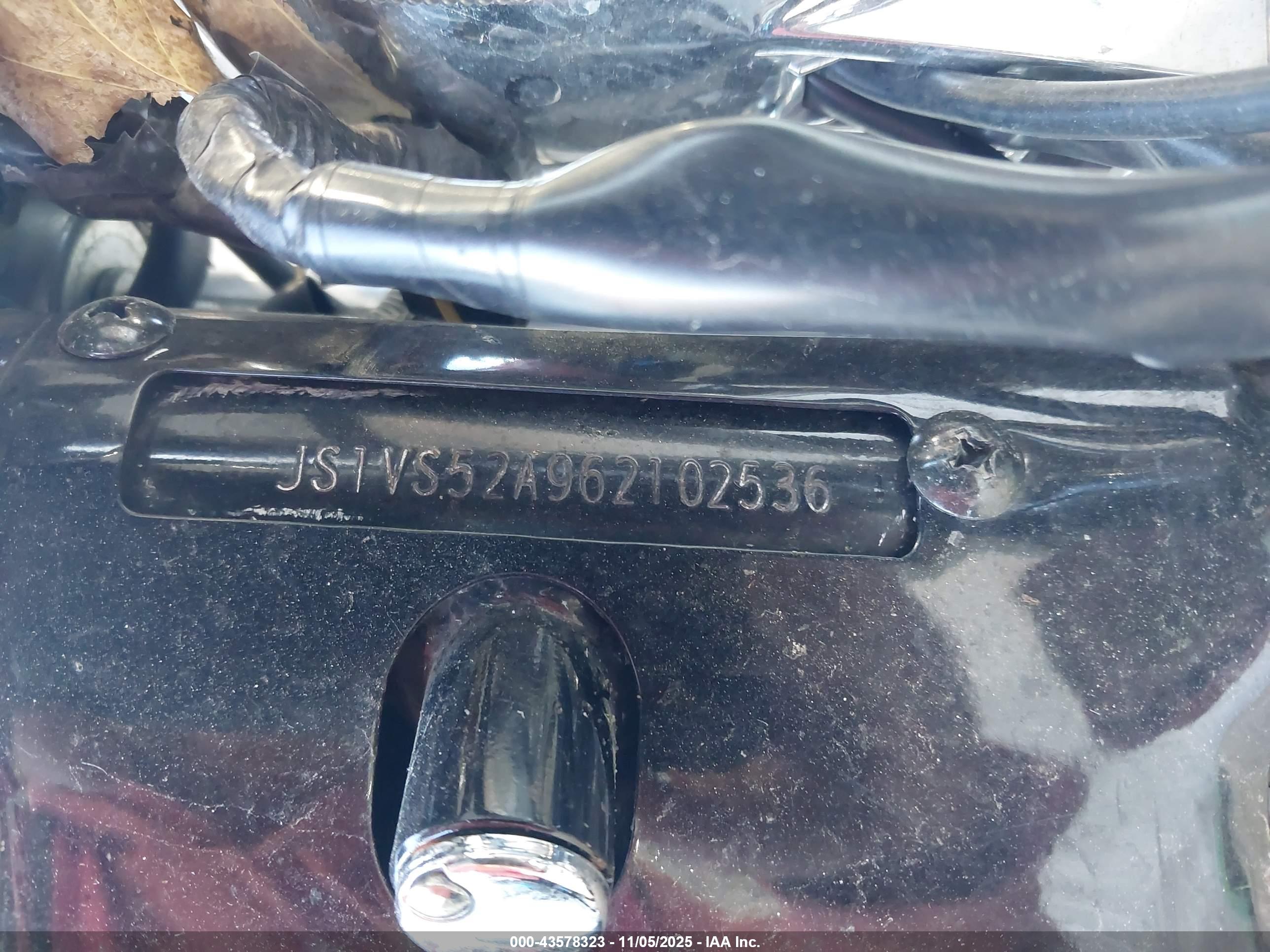 SUZUKI VS800 image 10