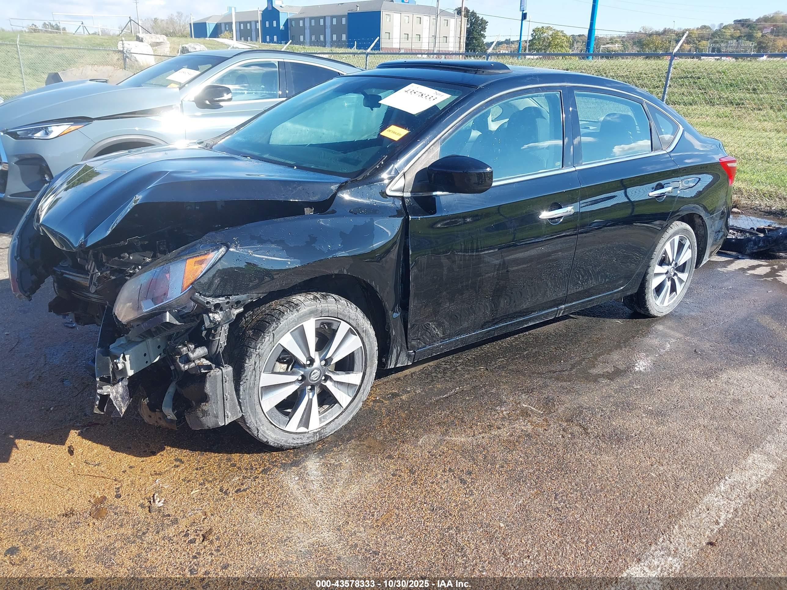 NISSAN SENTRA image 2