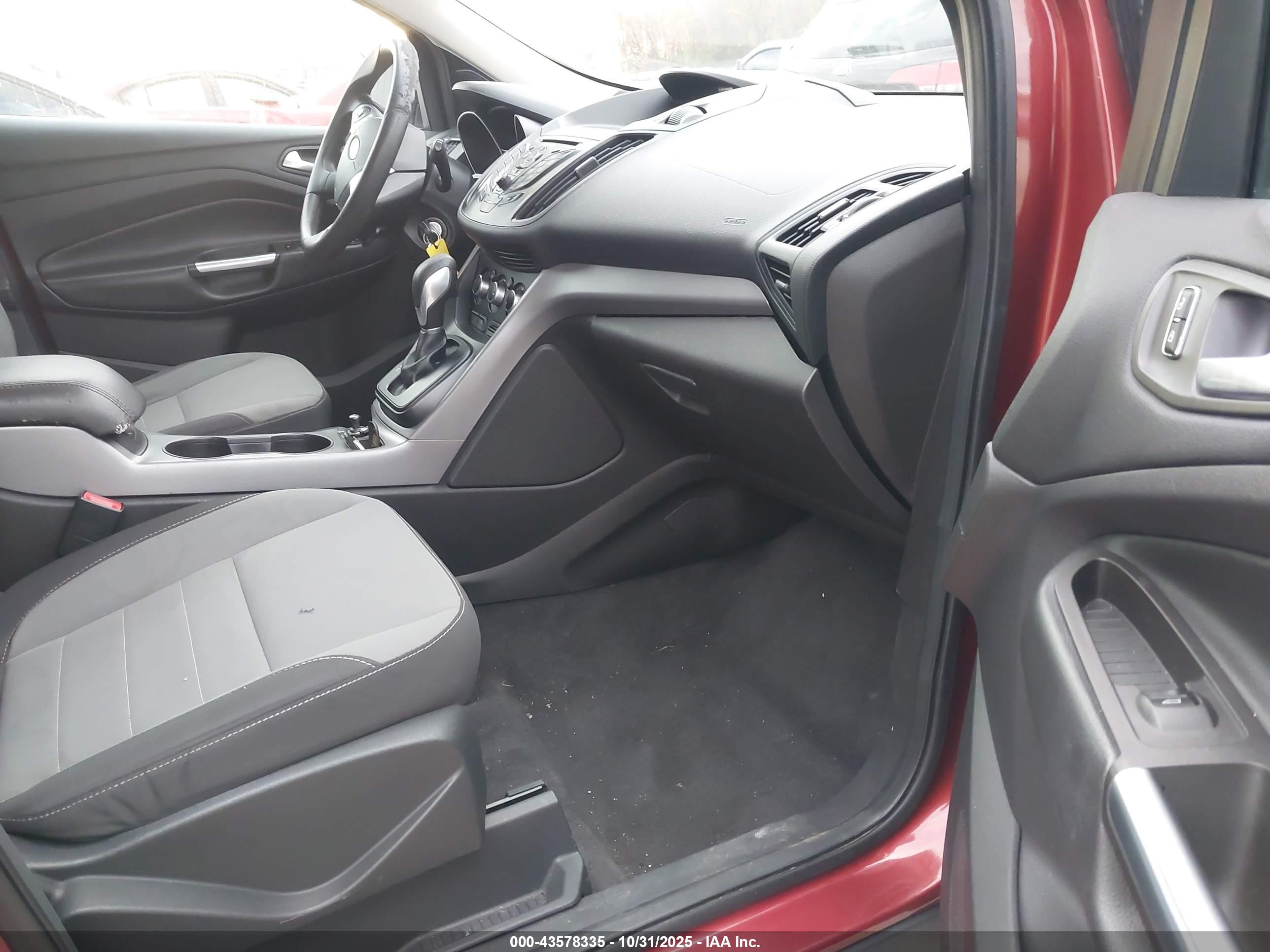 FORD ESCAPE image 5