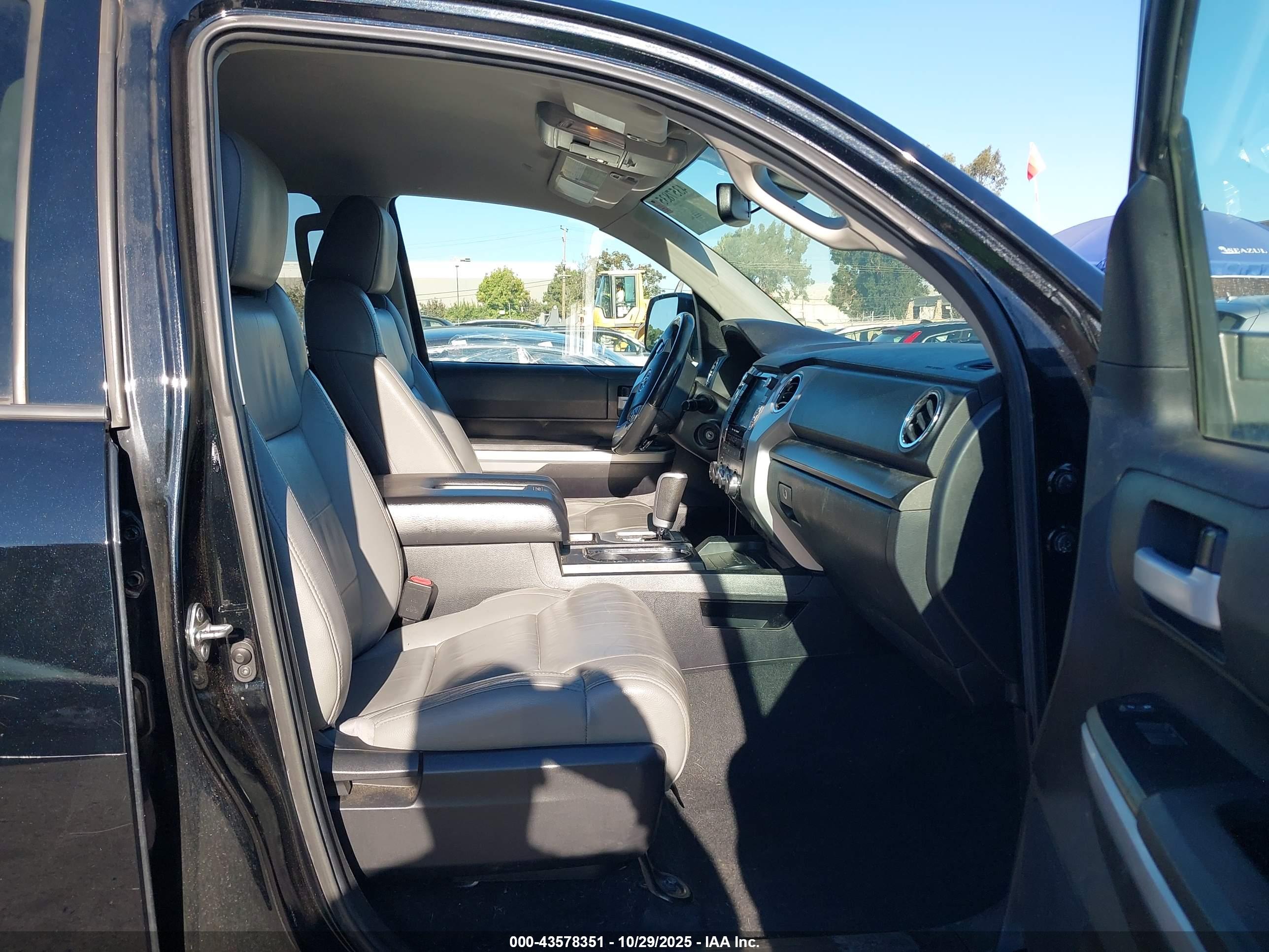 TOYOTA TUNDRA image 5