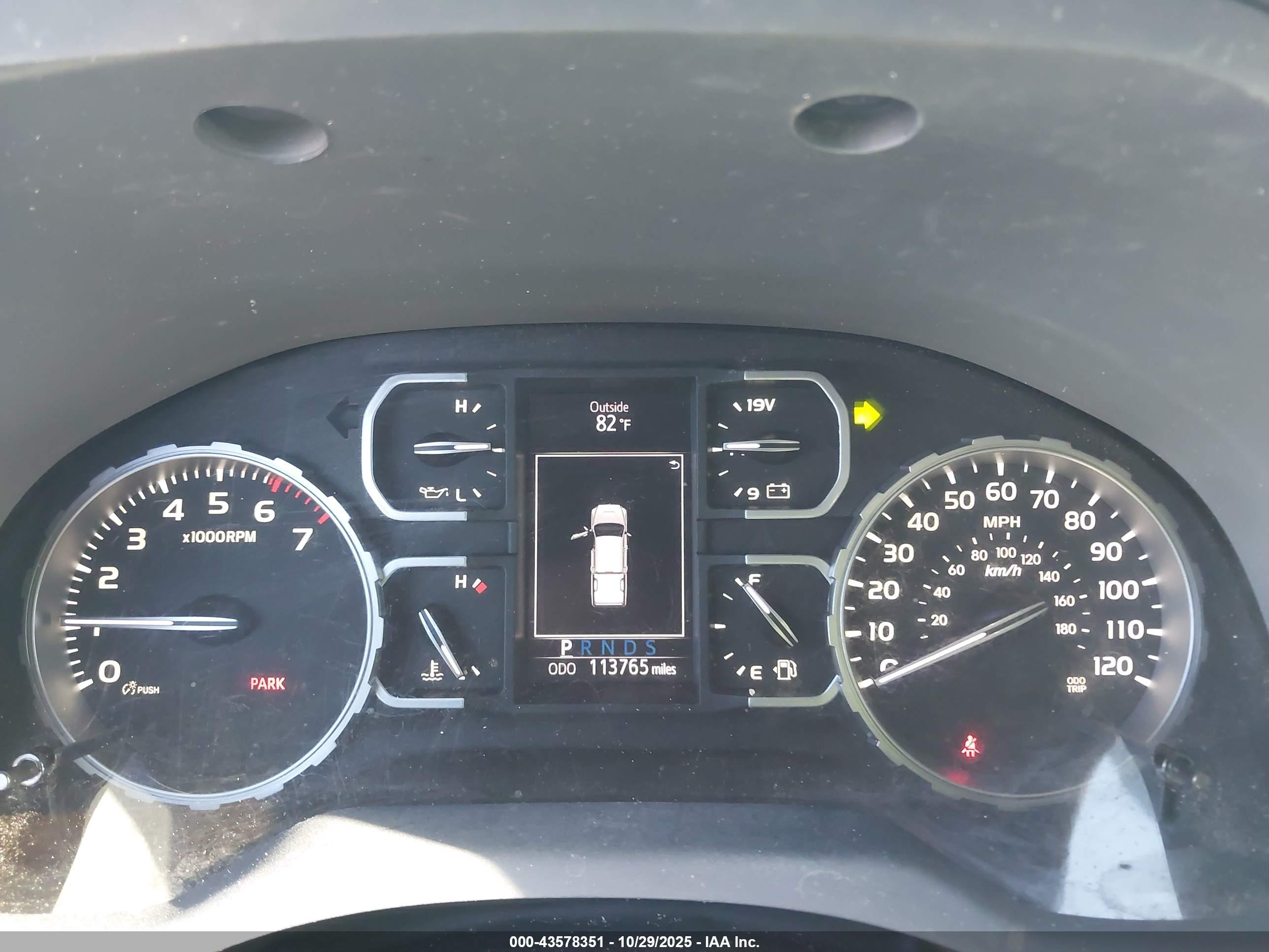 TOYOTA TUNDRA image 7
