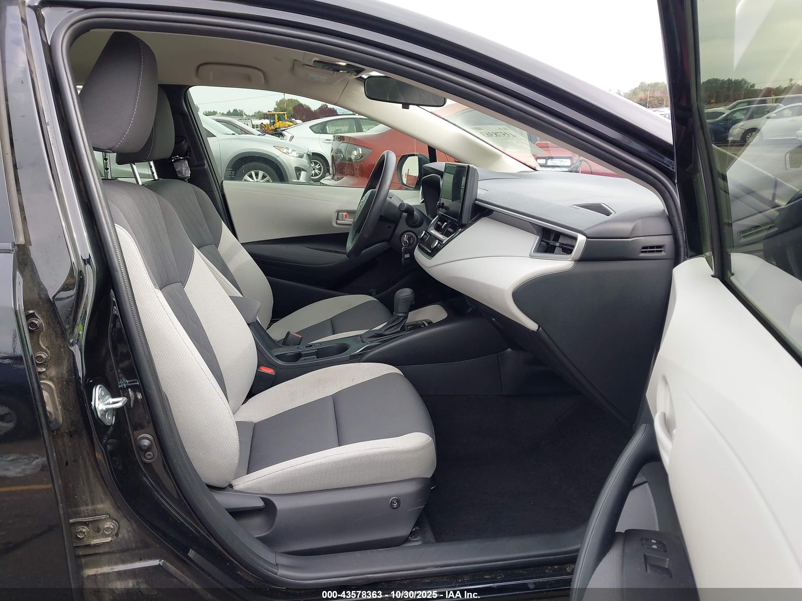 TOYOTA COROLLA image 5
