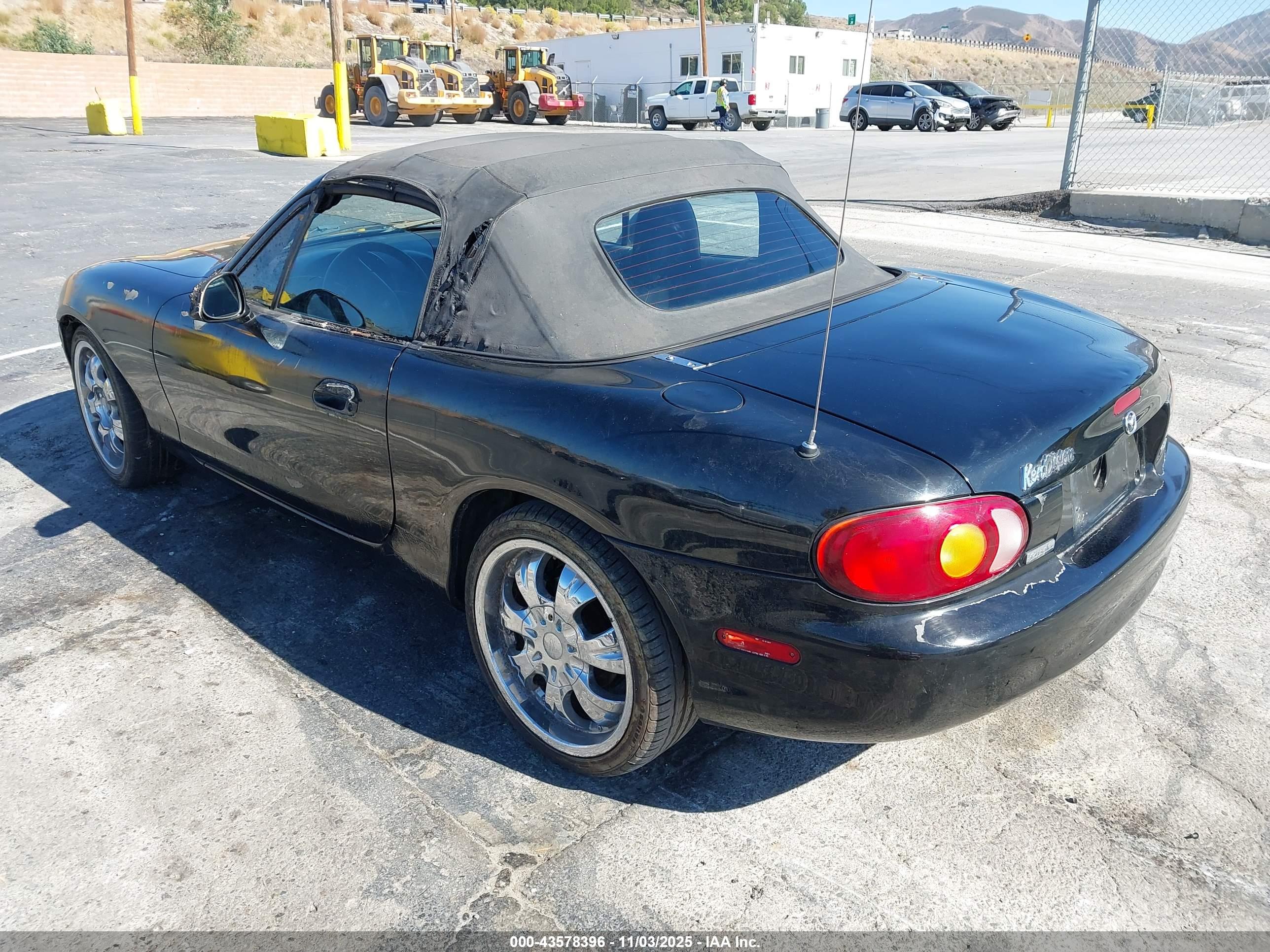 MAZDA MX-5 image 3