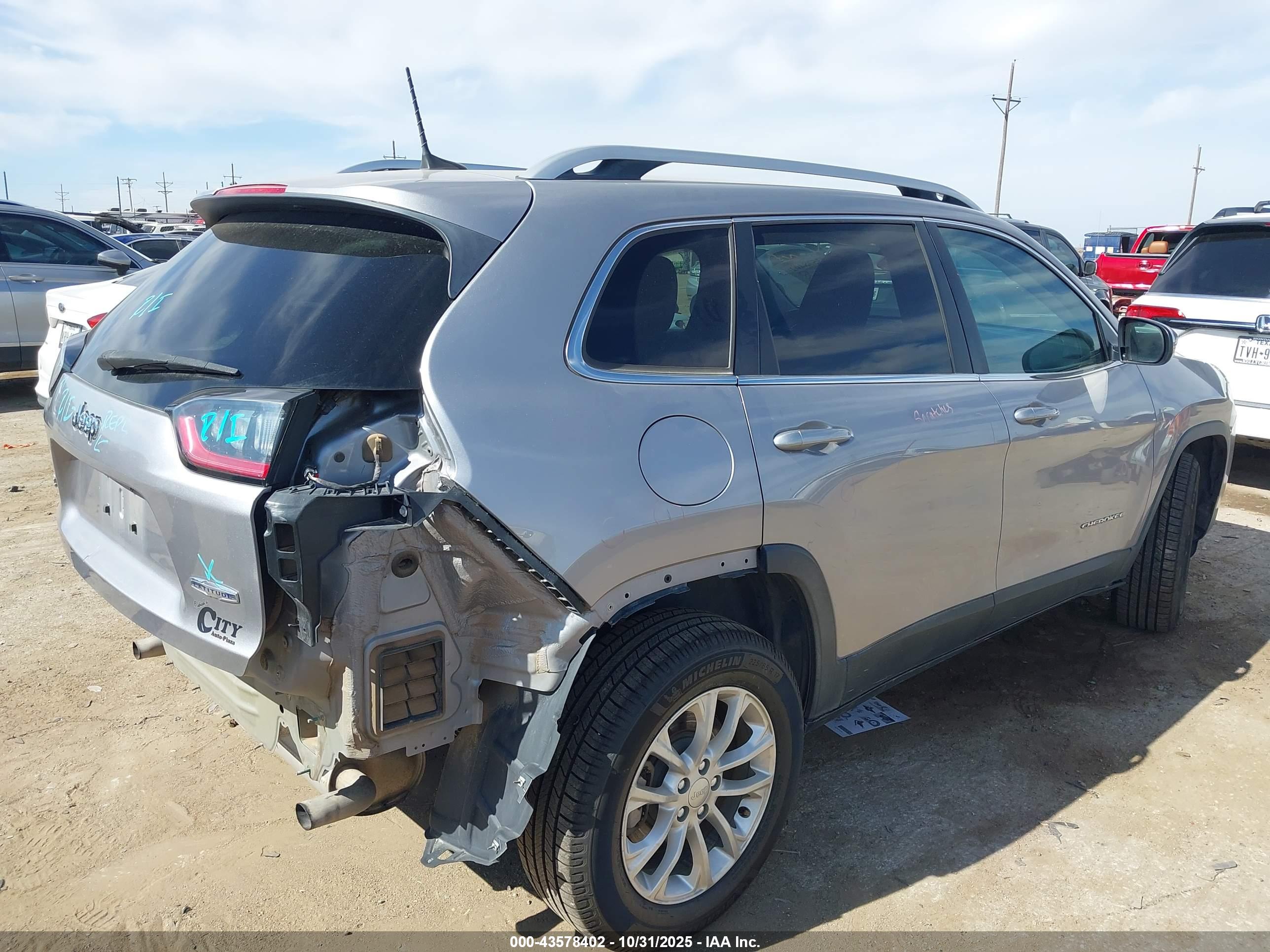 JEEP CHEROKEE image 4