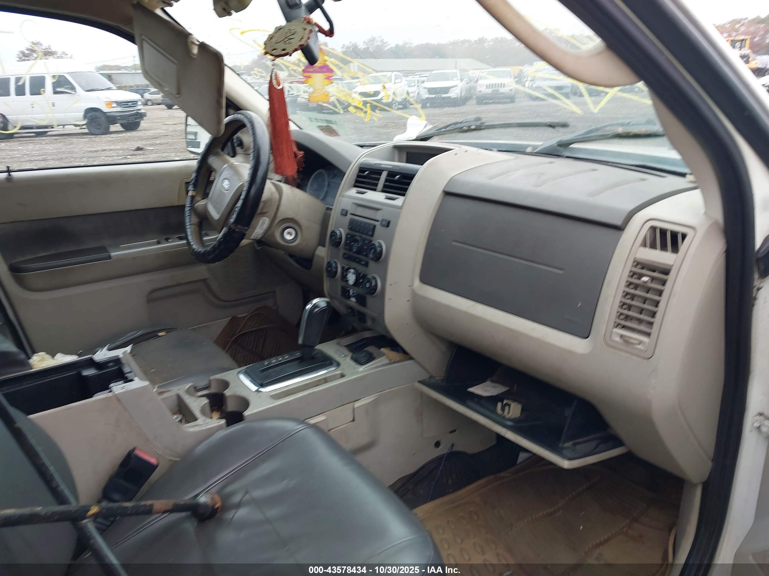 FORD ESCAPE image 5