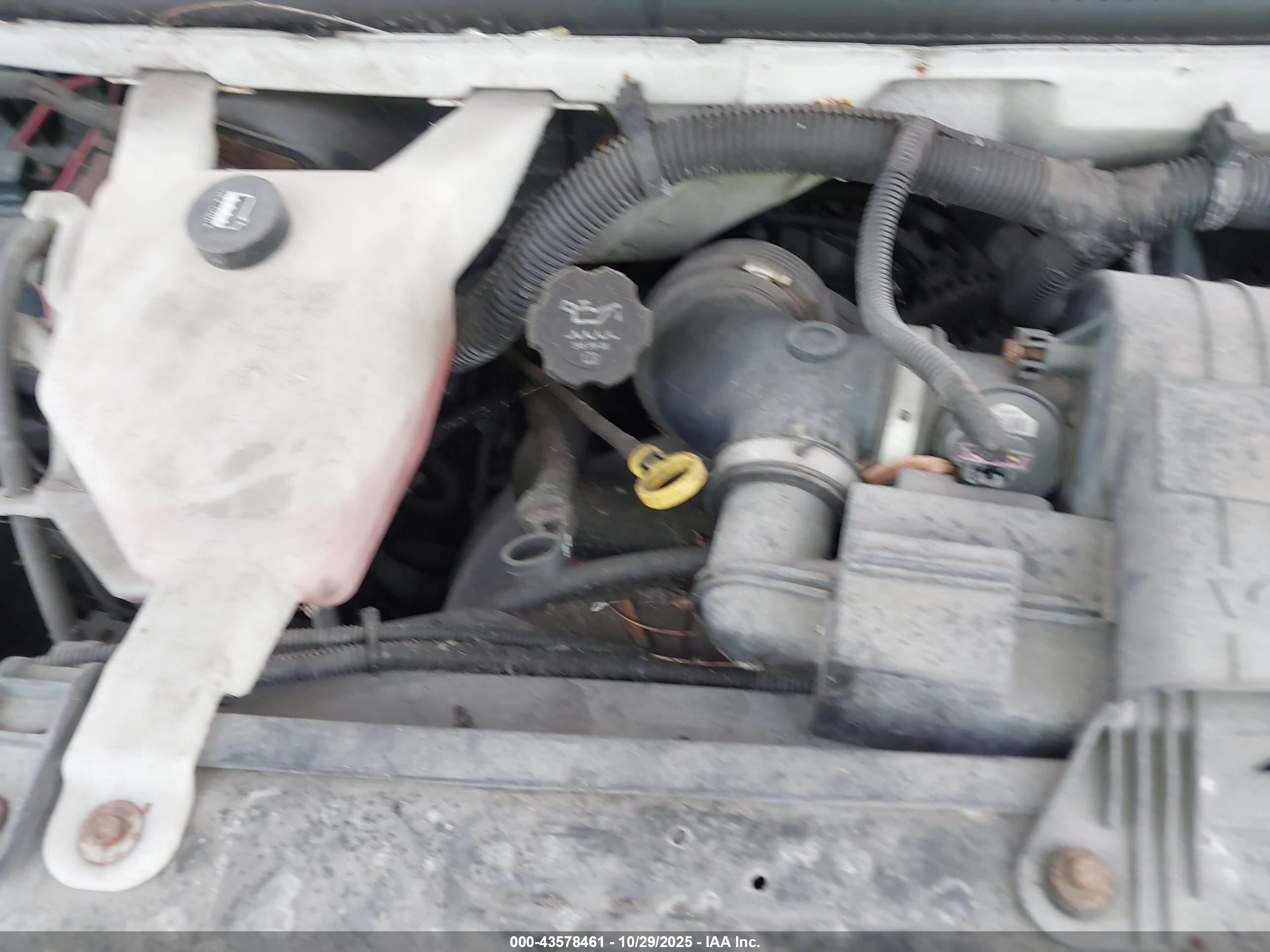 CHEVROLET EXPRESS image 10