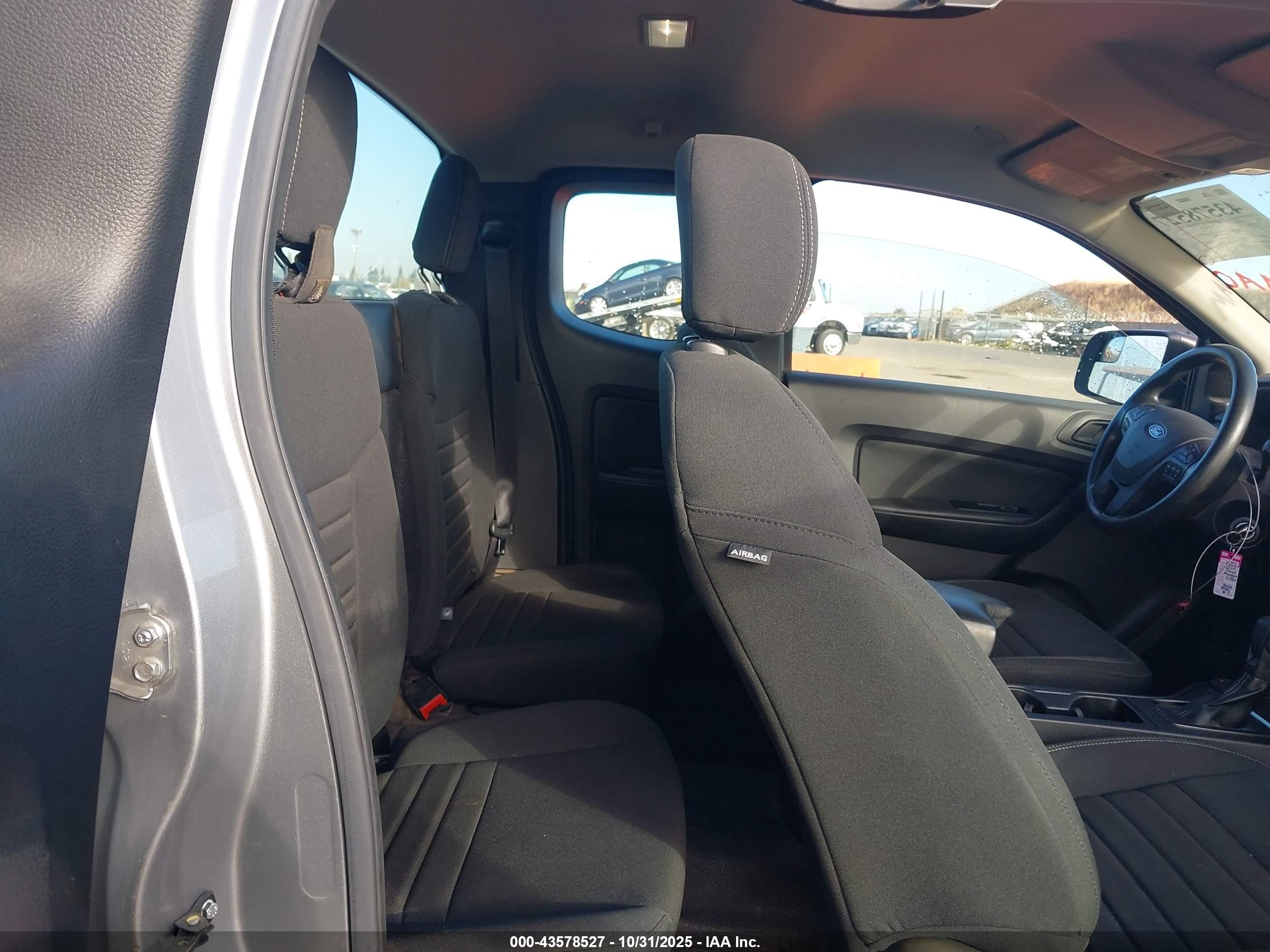FORD RANGER image 8