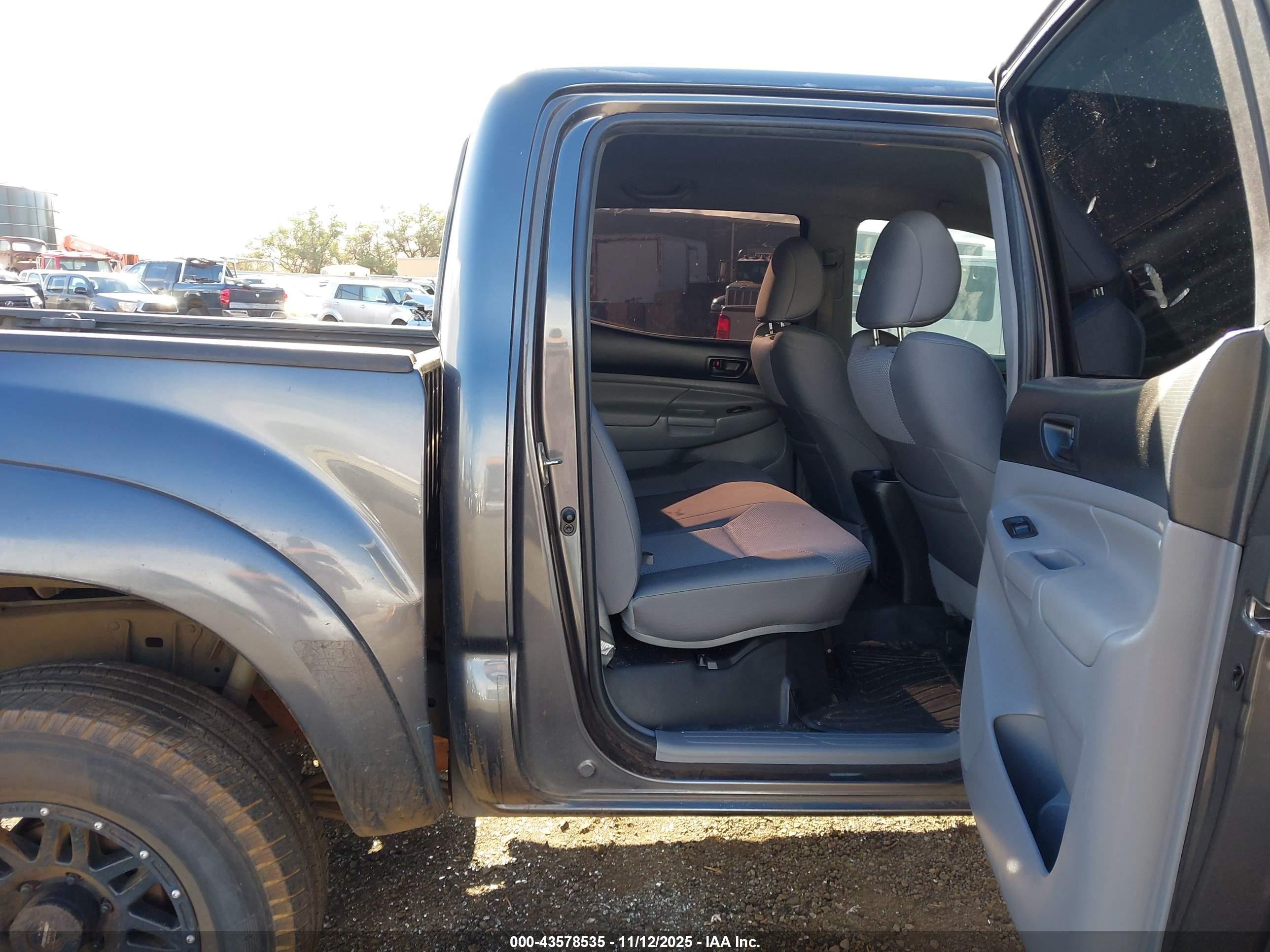 TOYOTA TACOMA image 8