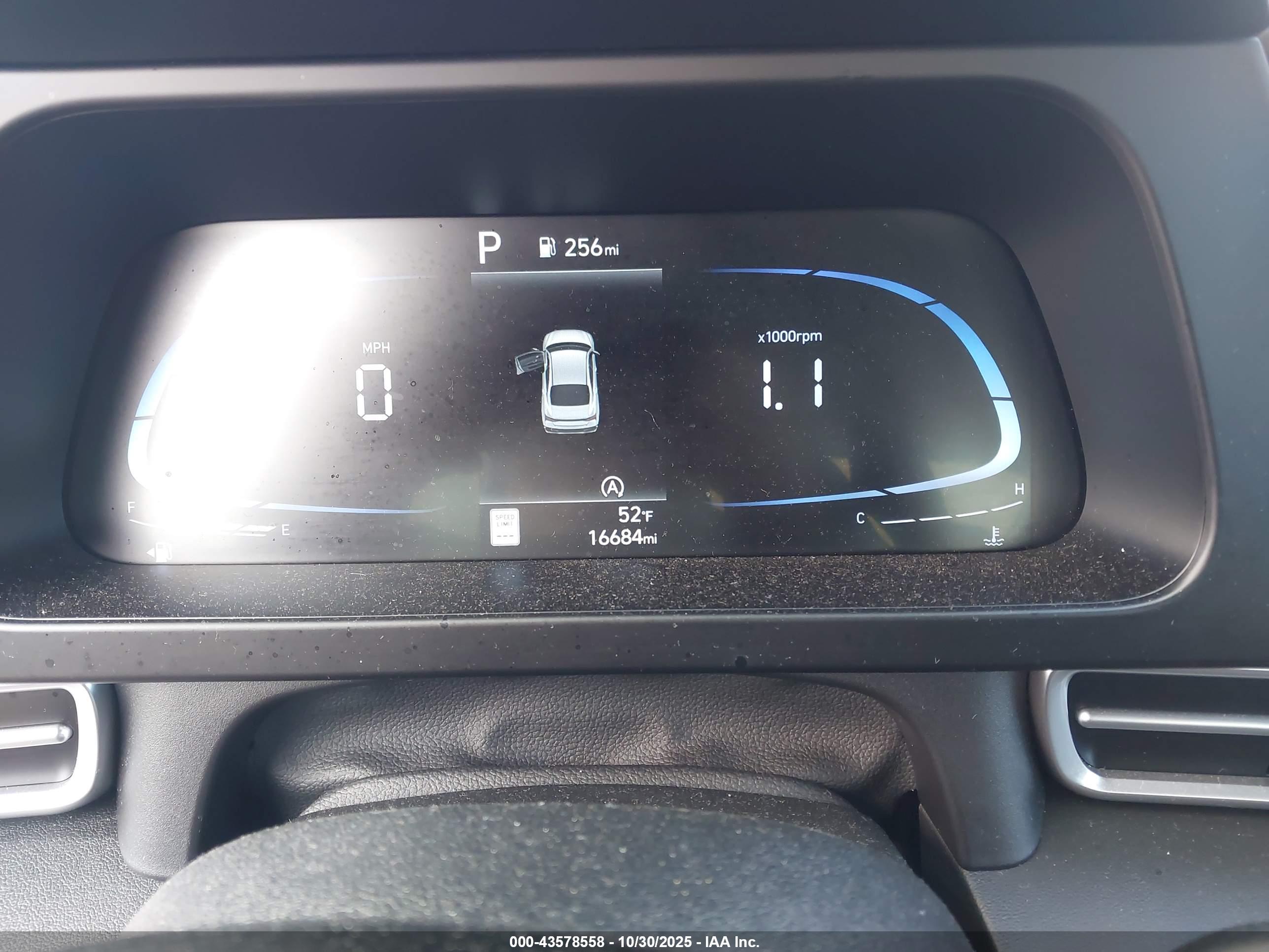 HYUNDAI ELANTRA image 7