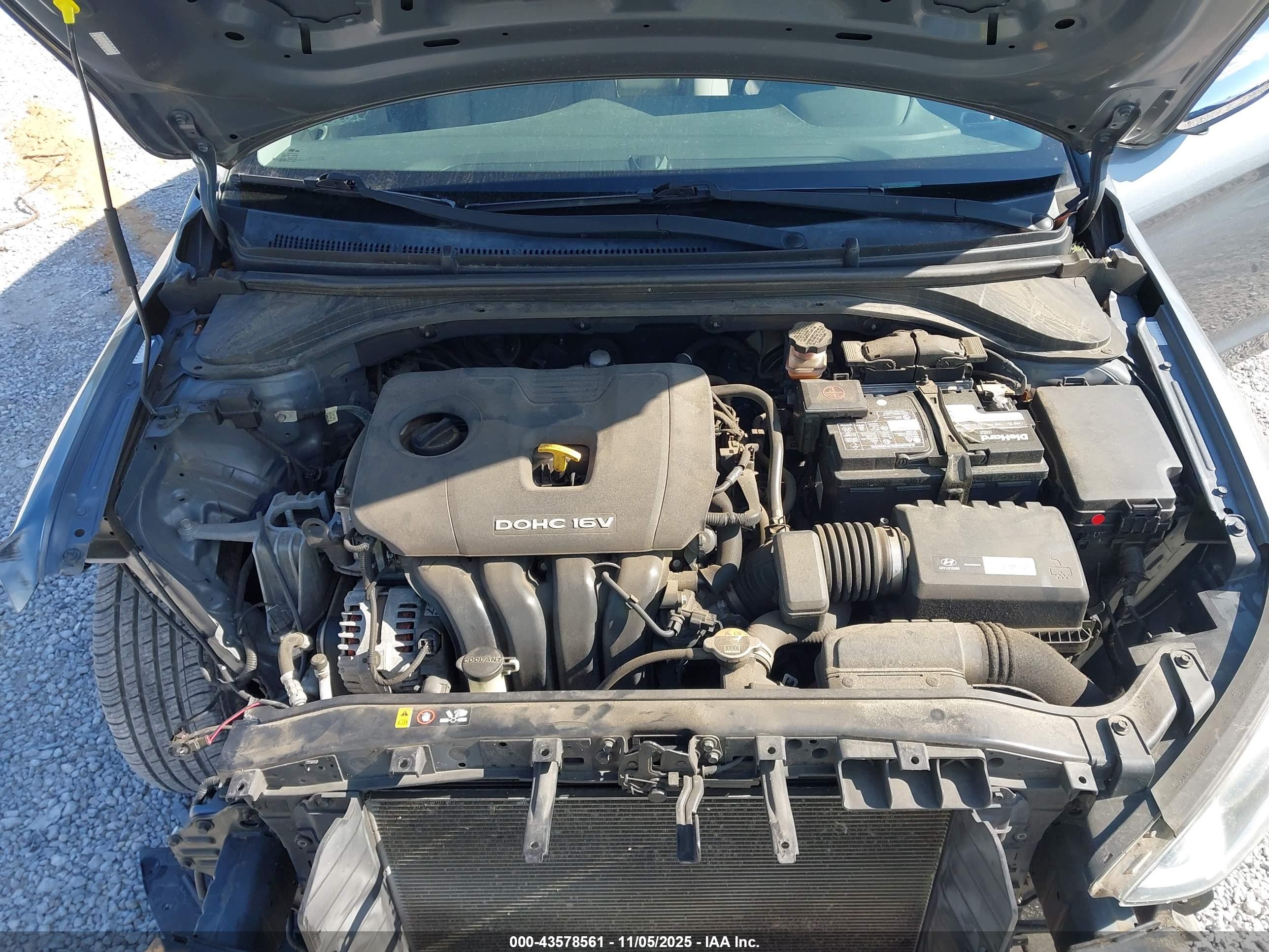 HYUNDAI ELANTRA image 10