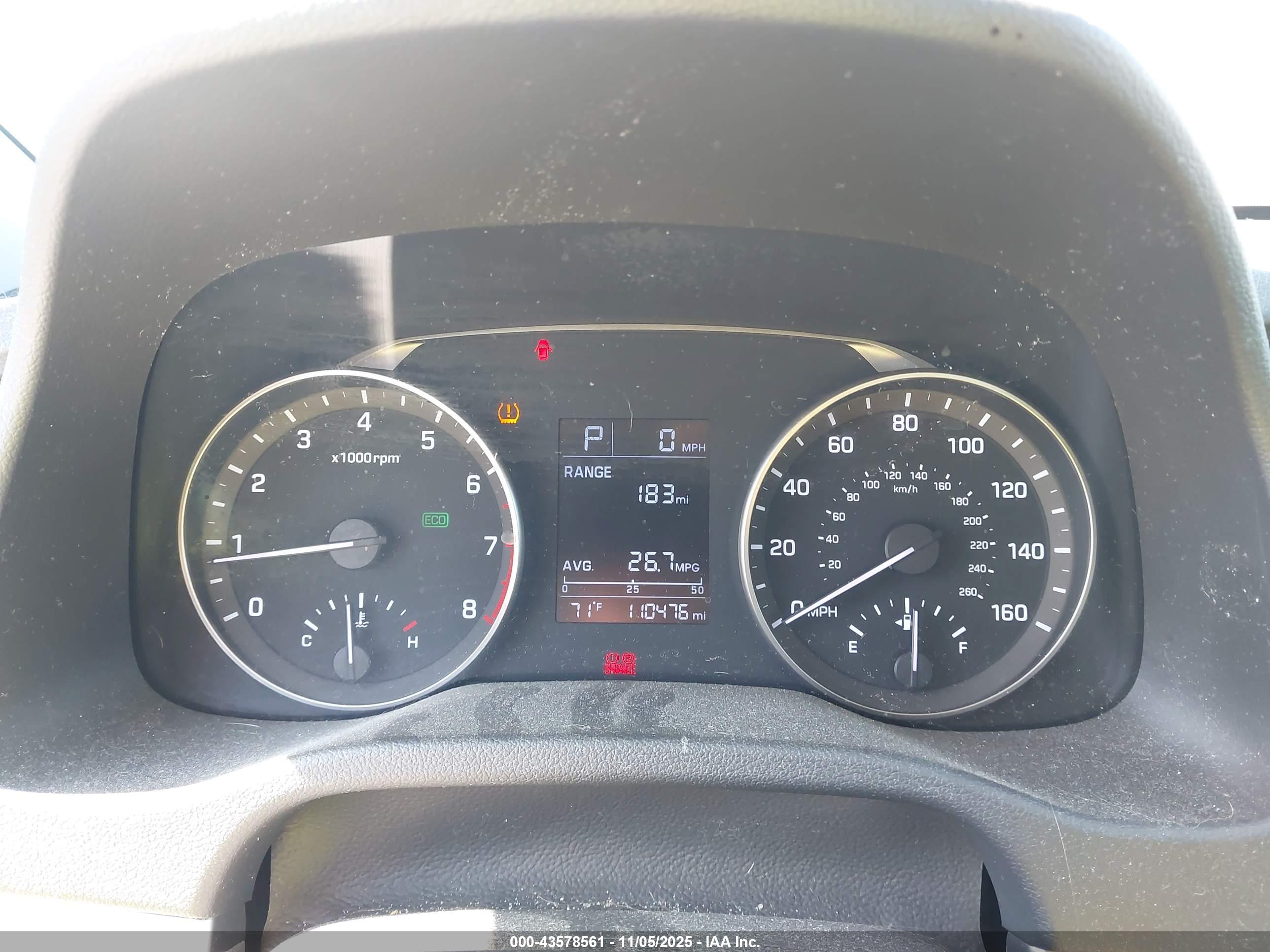 HYUNDAI ELANTRA image 7