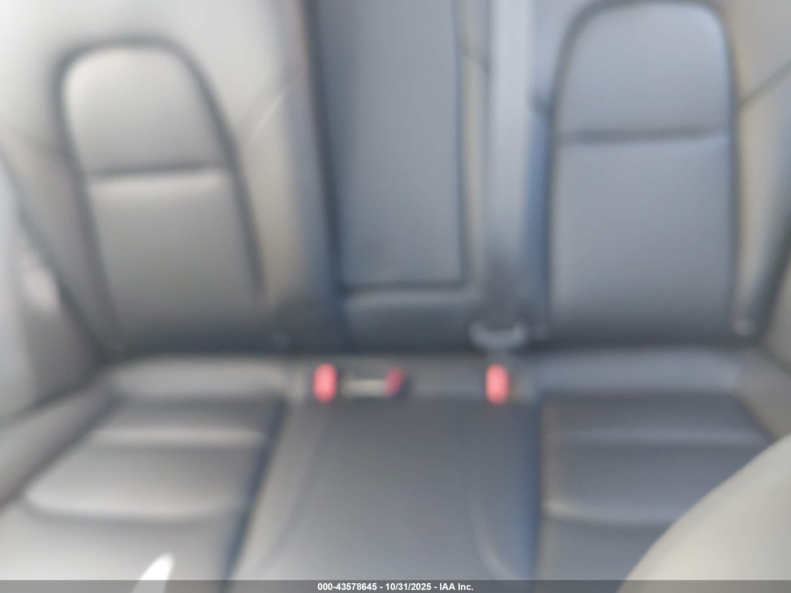 TESLA MODEL image 8