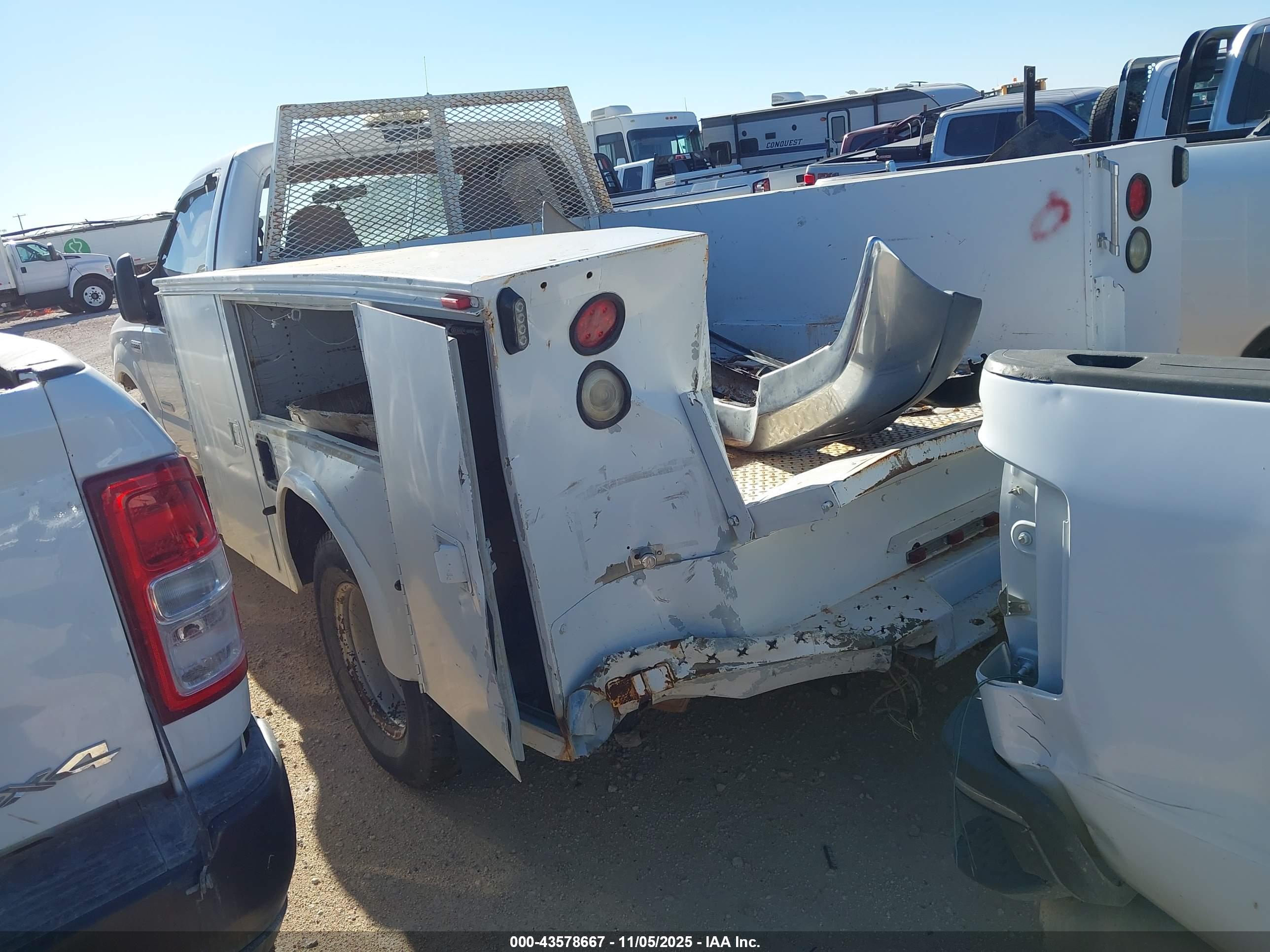FORD F-350 image 3